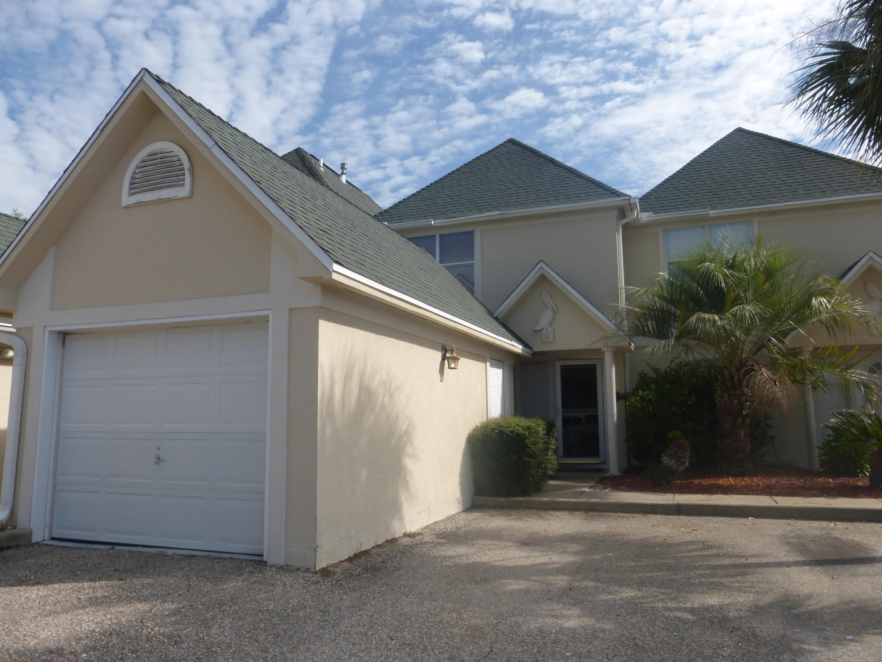 PELICAN PLACE T/H WEST - Residential