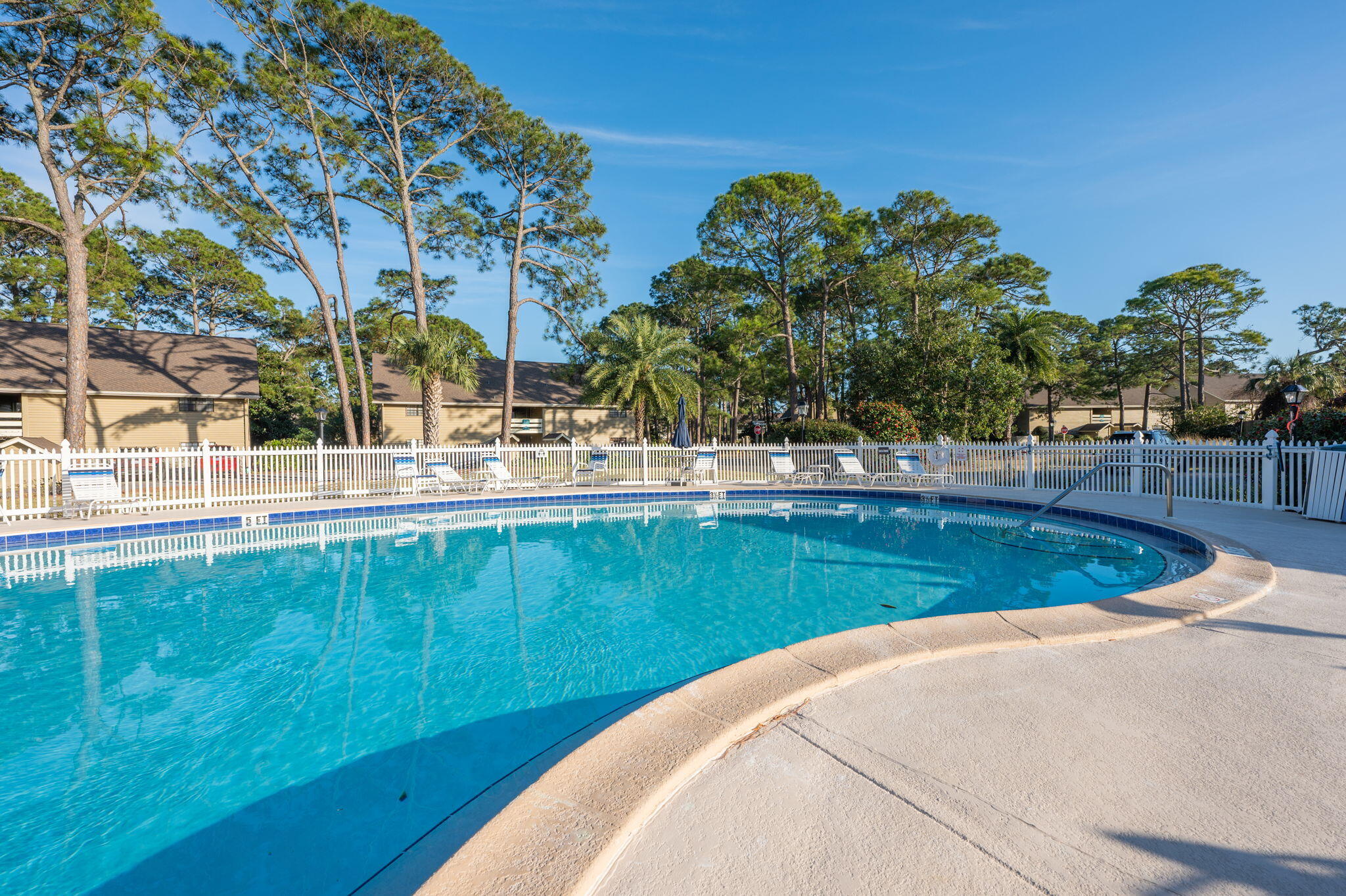 SEASCAPE CONDO GARDEN VILLA - Residential