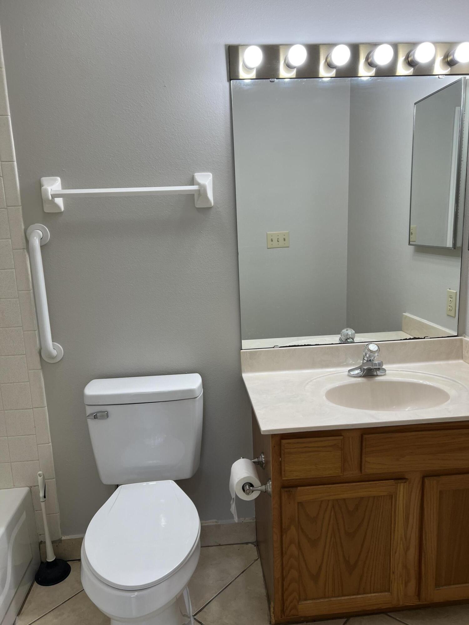 POINTE OF VIEW CONDO - Residential Lease