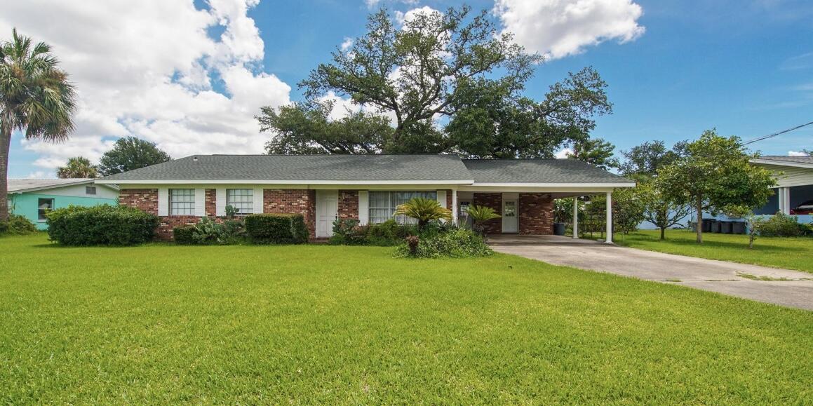 PRETTY BAYOU HEIGHTS 1ST ADDN - Residential