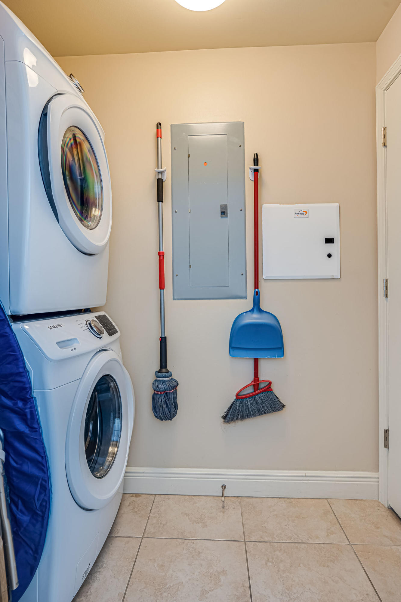 Sterling Breeze - Residential