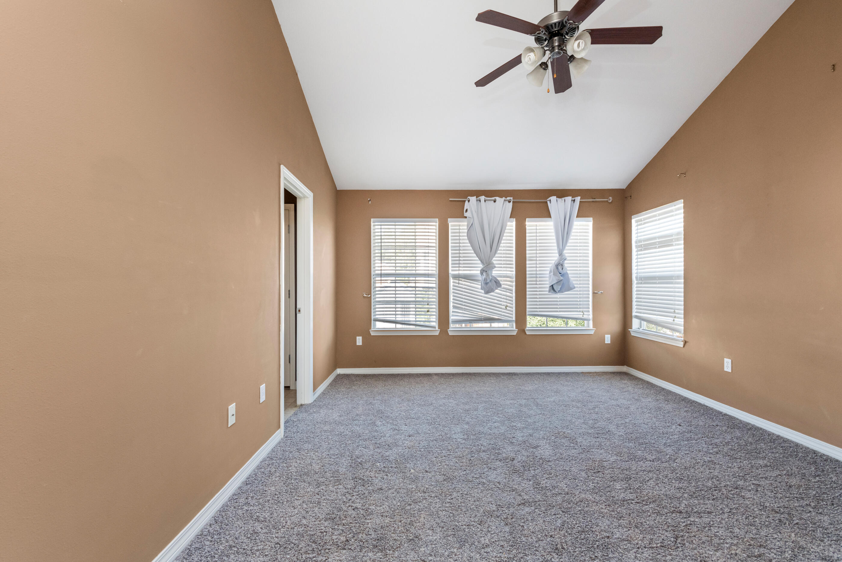 SANDY RIDGE ESTATES - Residential