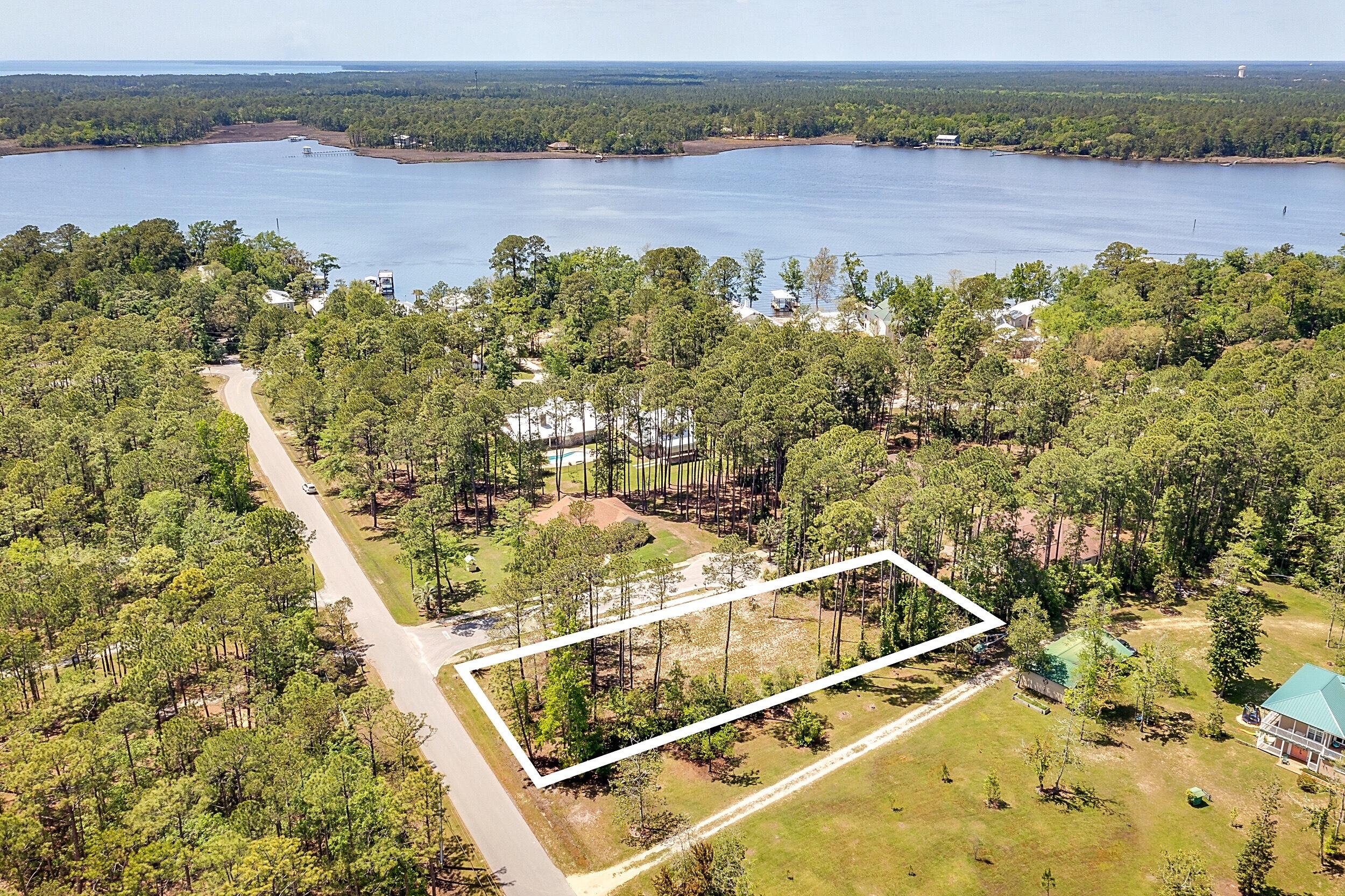 CAPRI COURT - Land
