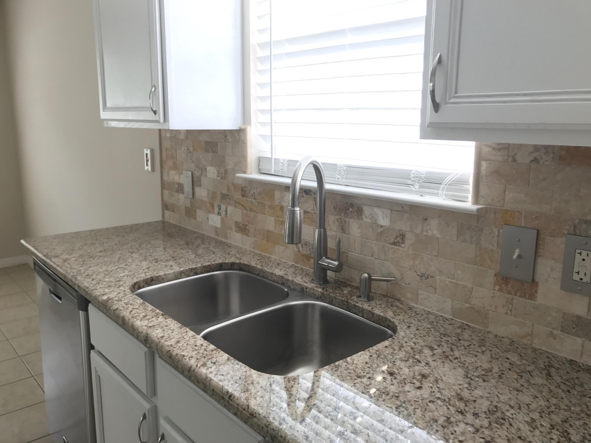 CRESCENT SHORES - Residential