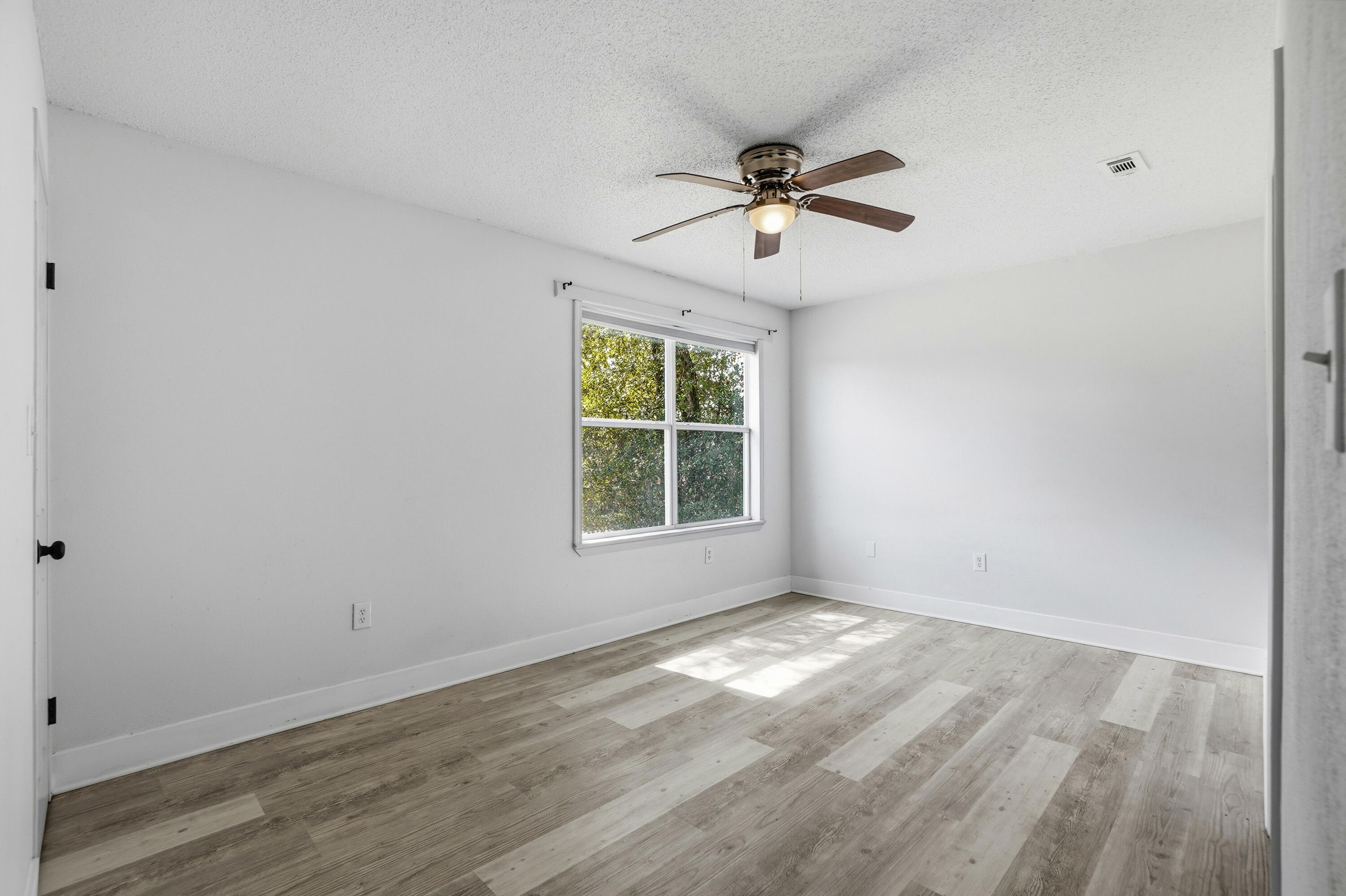 PEPPERTREE T/H - Residential