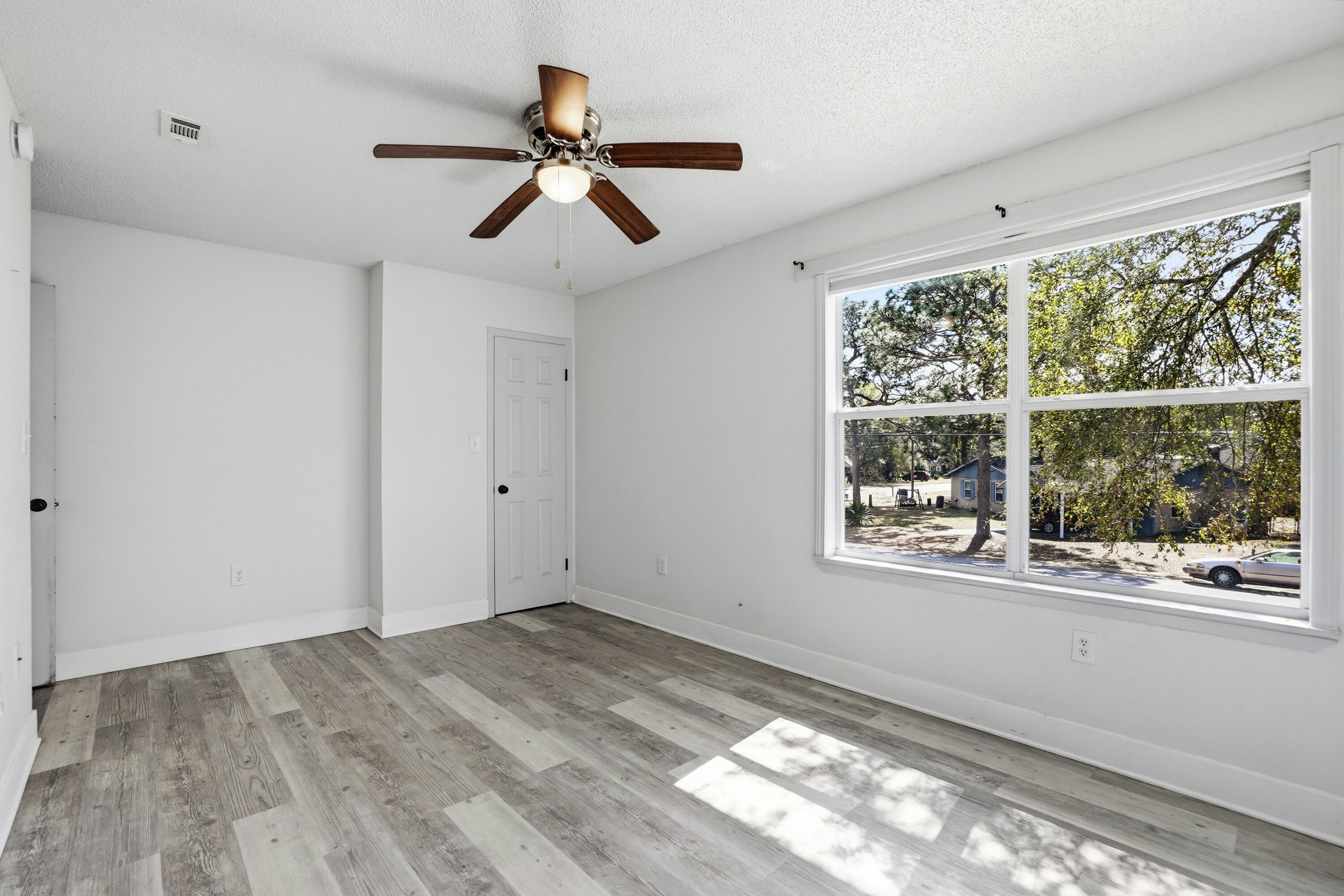 PEPPERTREE T/H - Residential