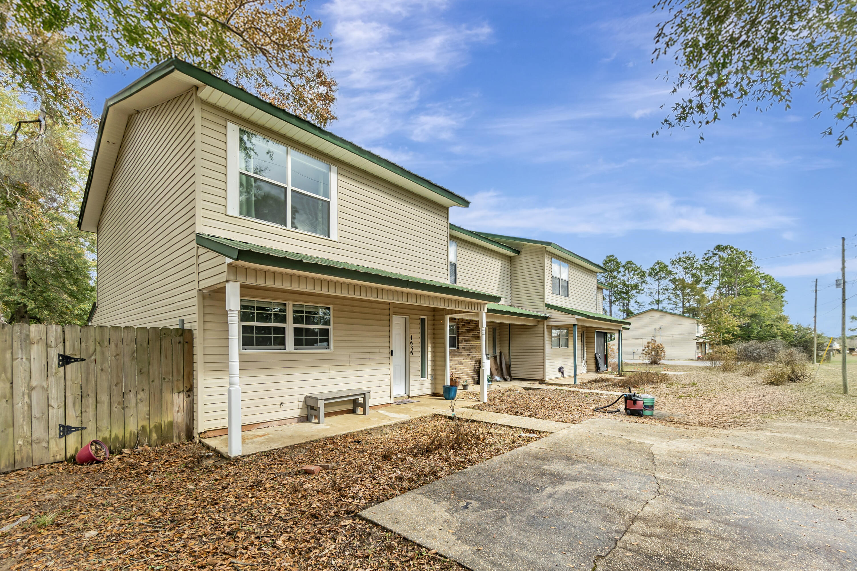 PEPPERTREE T/H - Residential