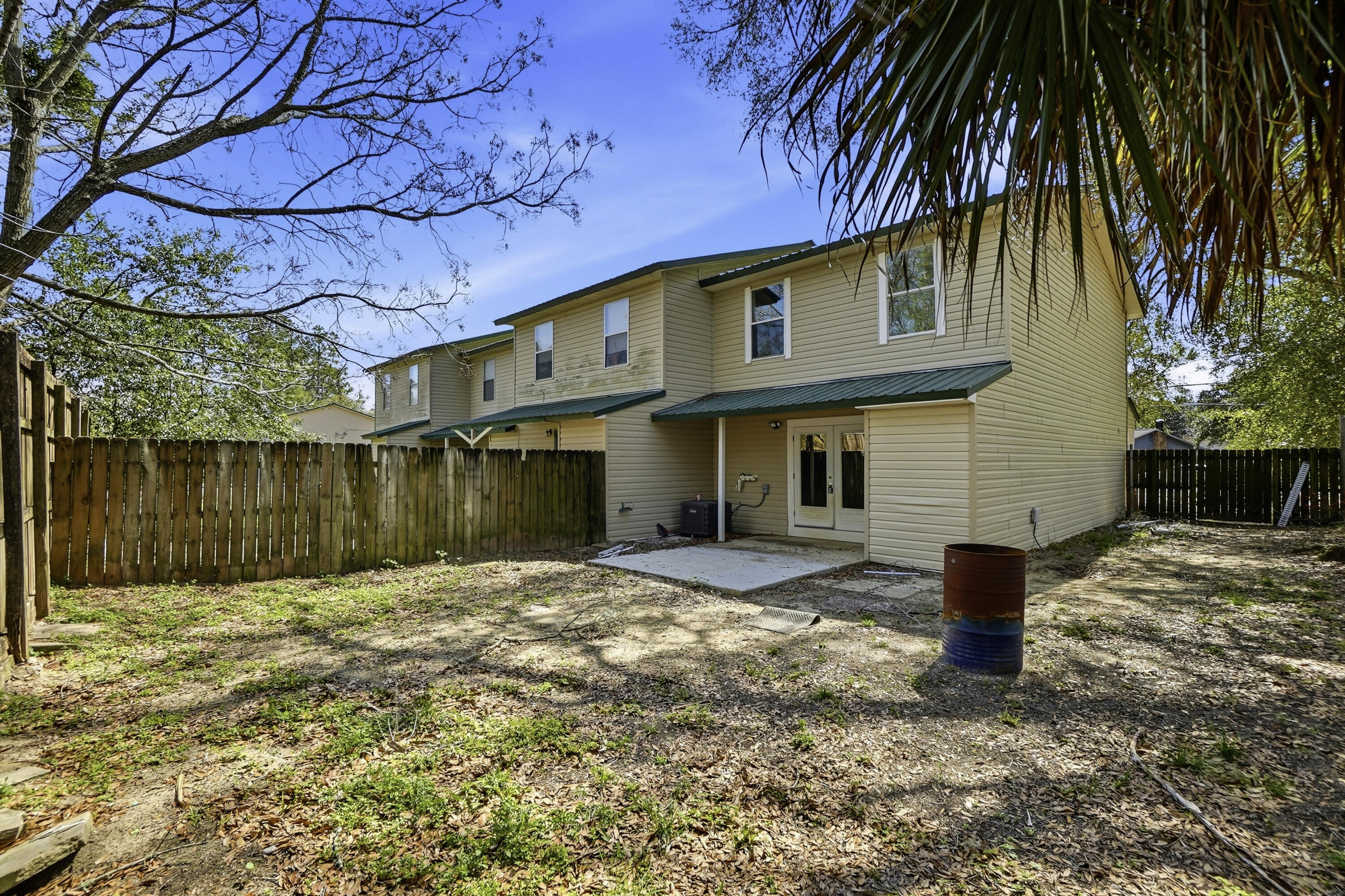 PEPPERTREE T/H - Residential