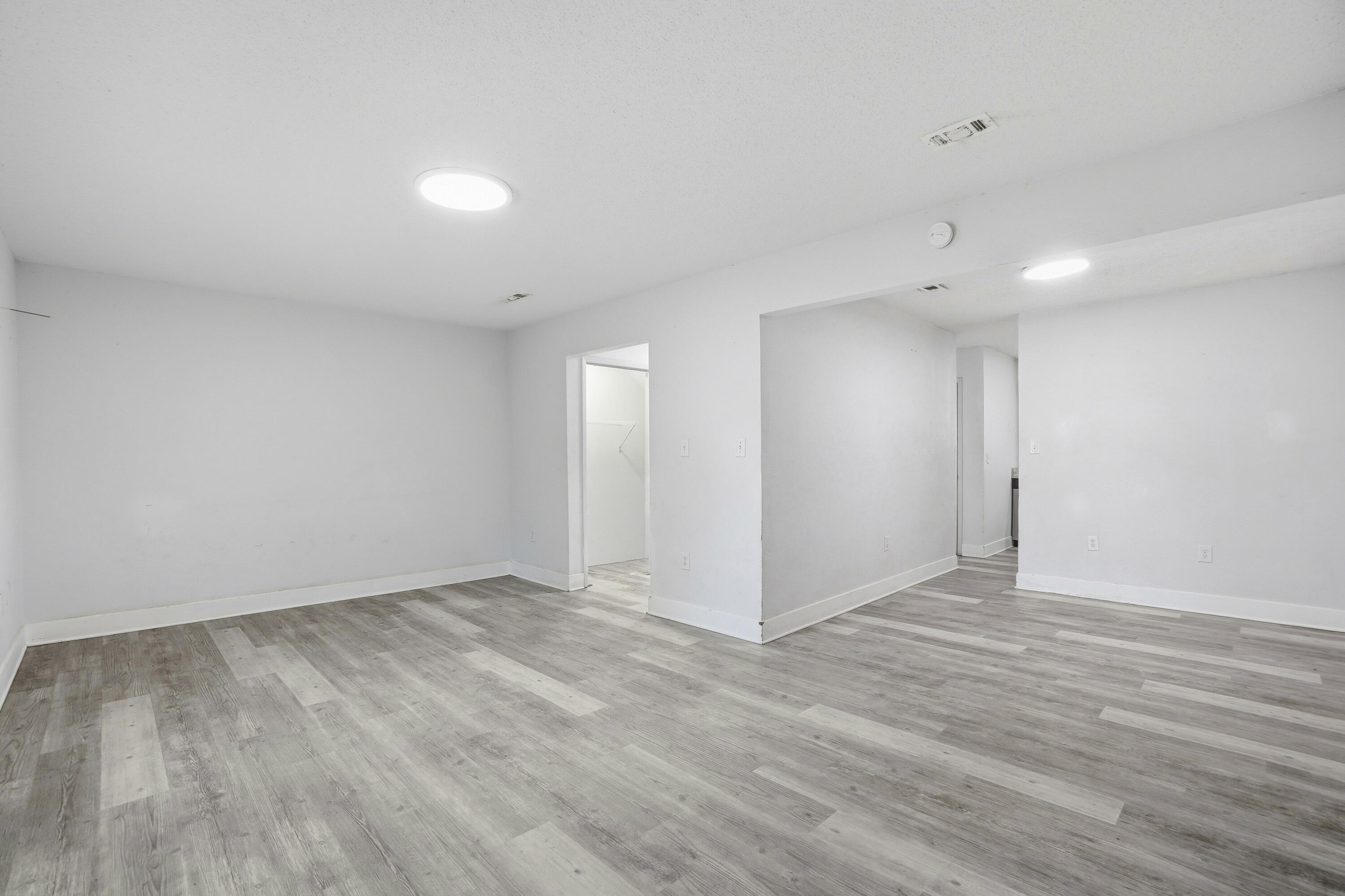 PEPPERTREE T/H - Residential