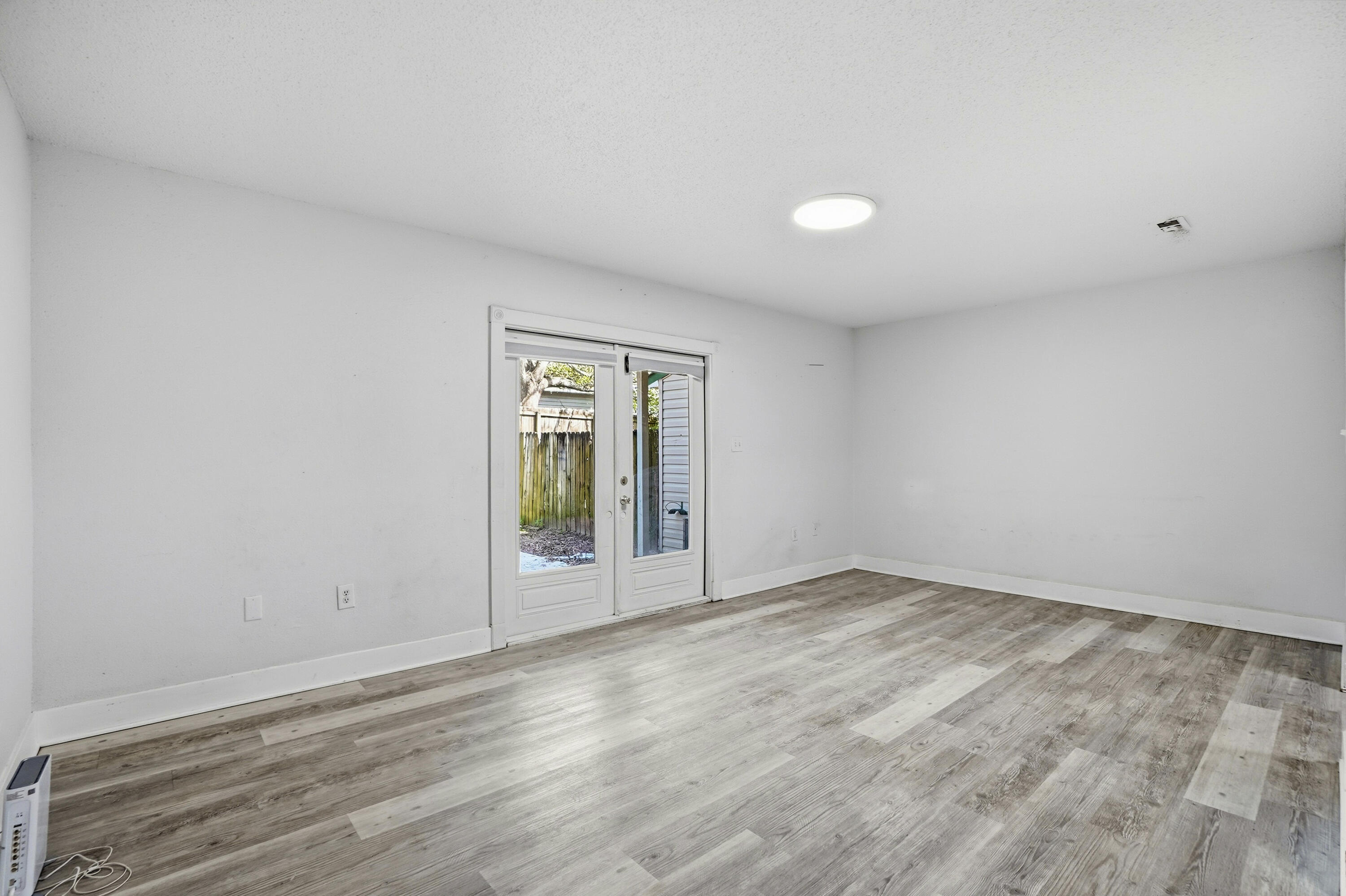 PEPPERTREE T/H - Residential