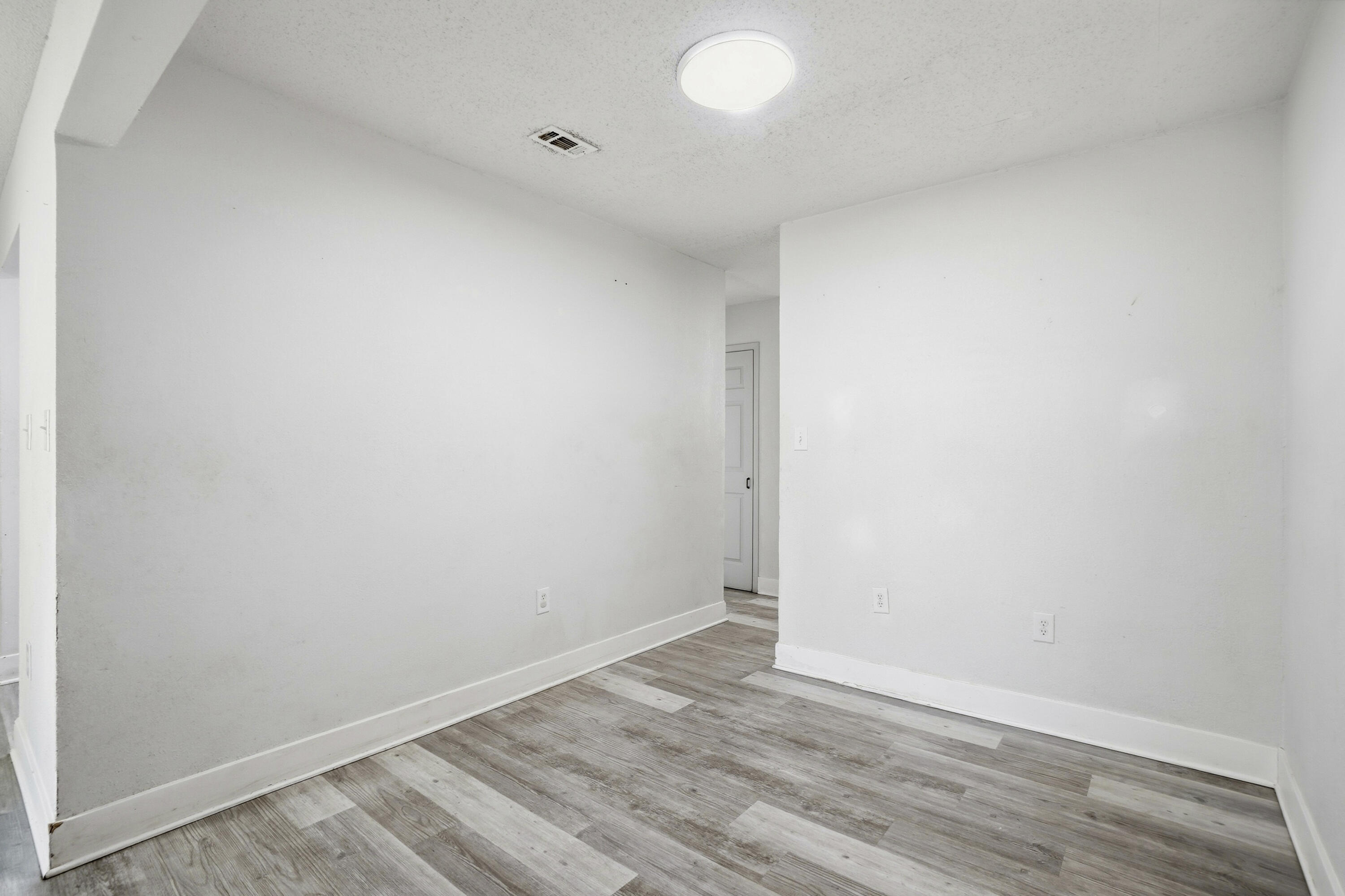 PEPPERTREE T/H - Residential