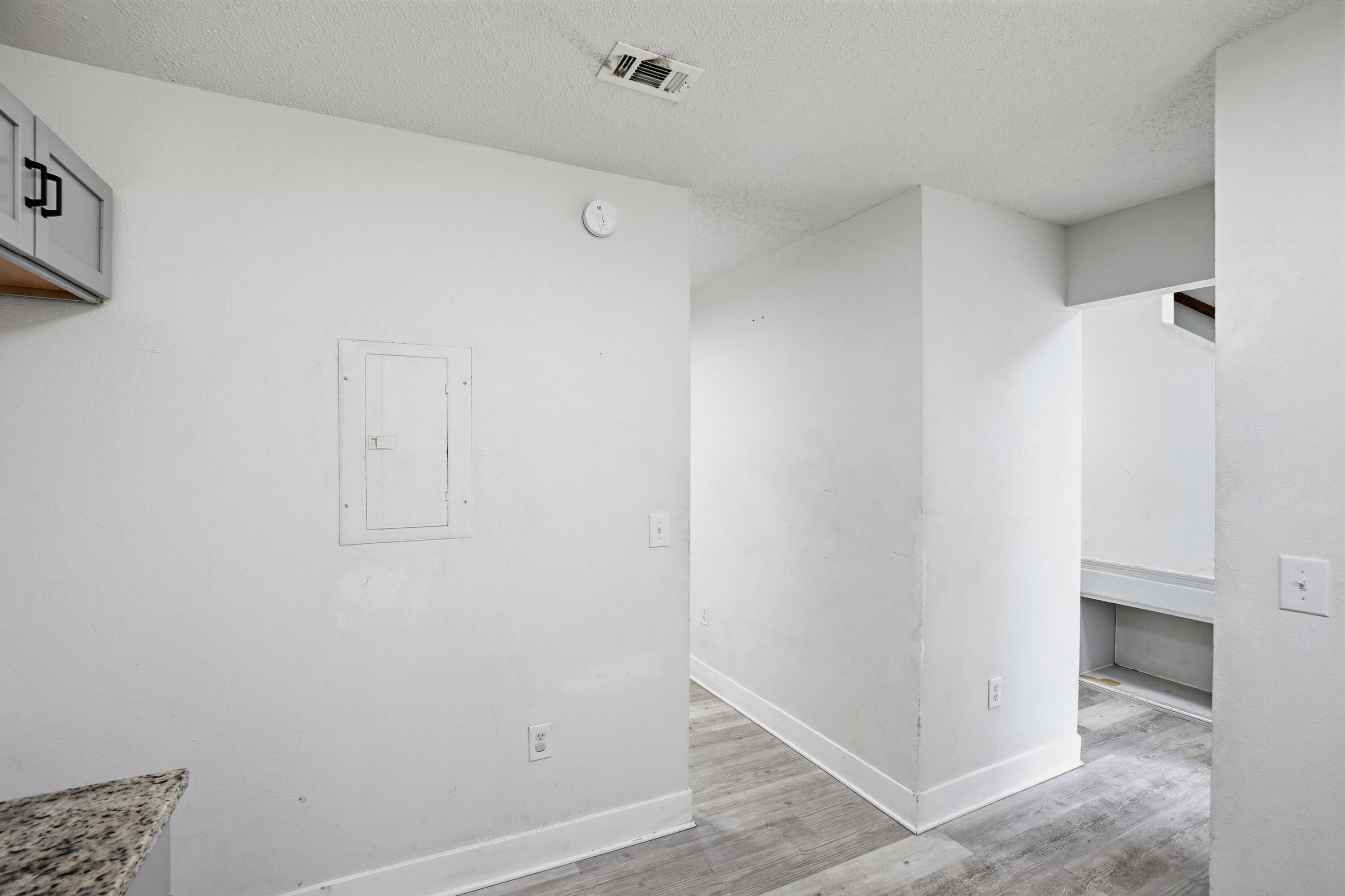 PEPPERTREE T/H - Residential