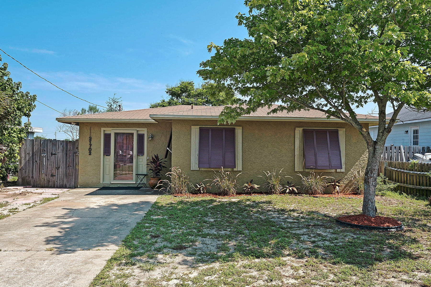 RIVIERA BEACH 1ST ADDN - Residential