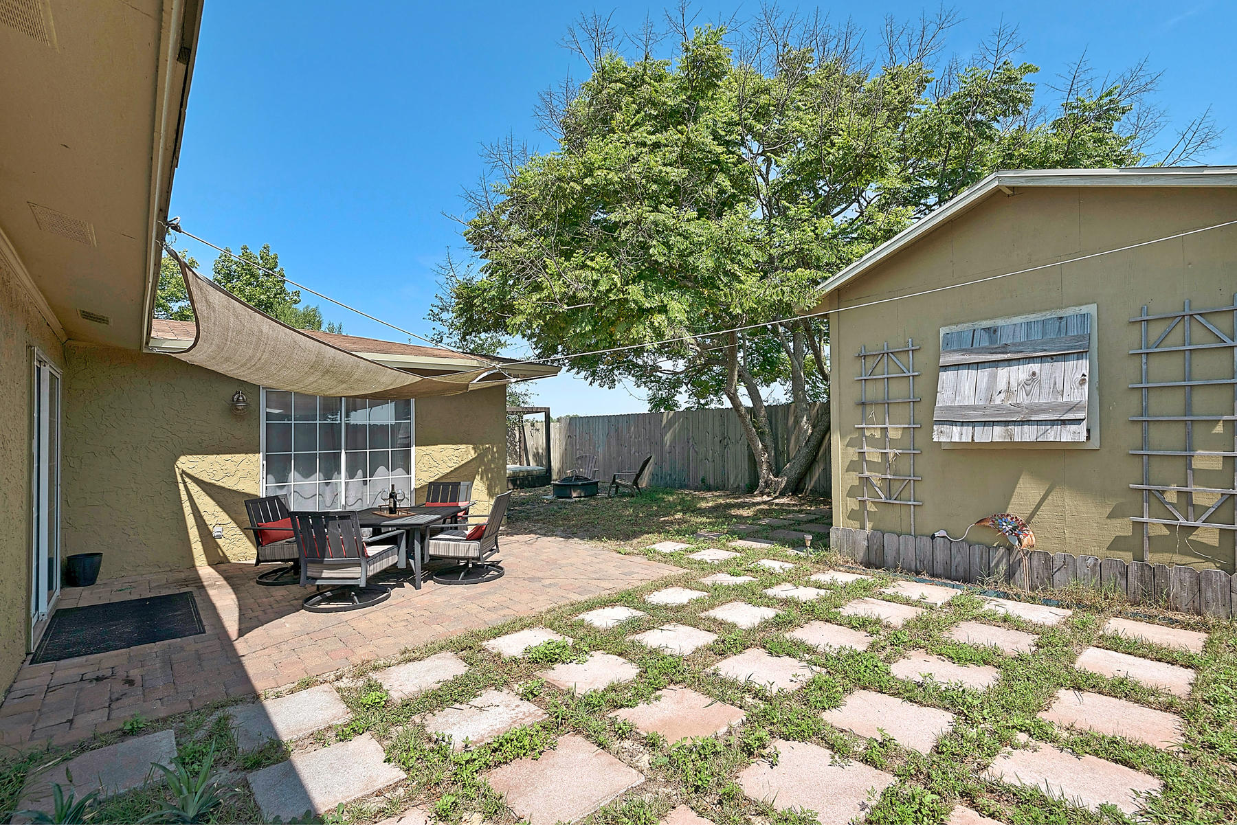 RIVIERA BEACH 1ST ADDN - Residential