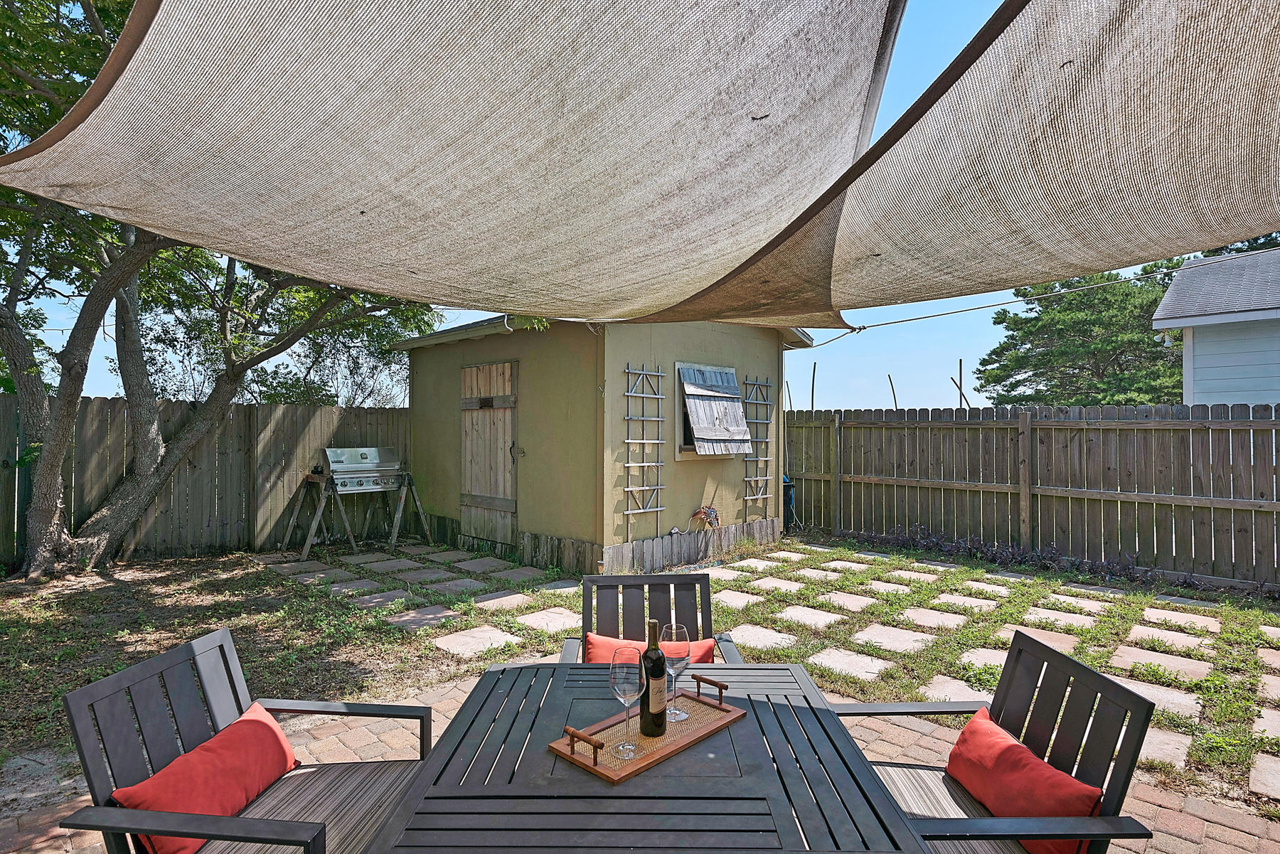 RIVIERA BEACH 1ST ADDN - Residential