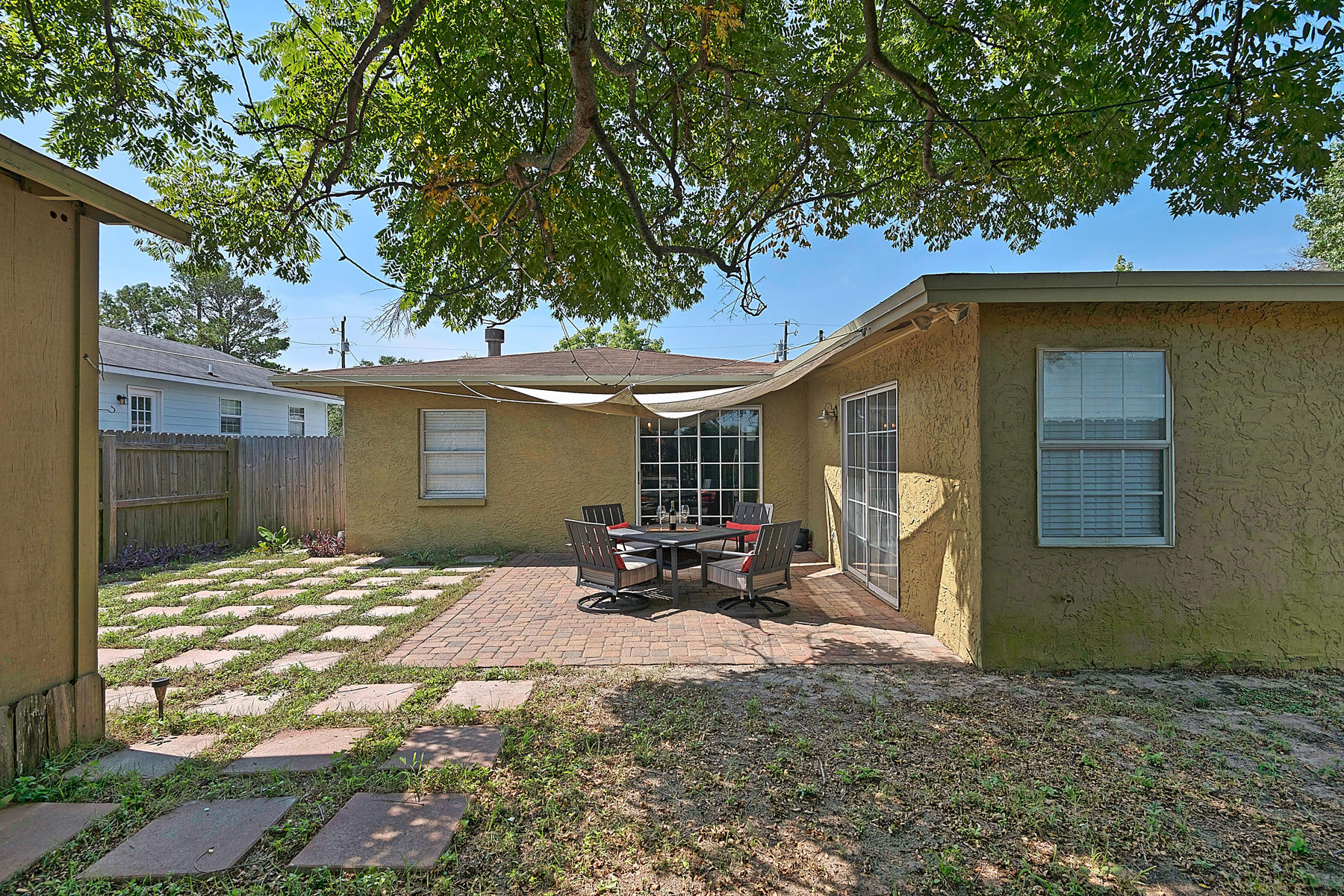 RIVIERA BEACH 1ST ADDN - Residential