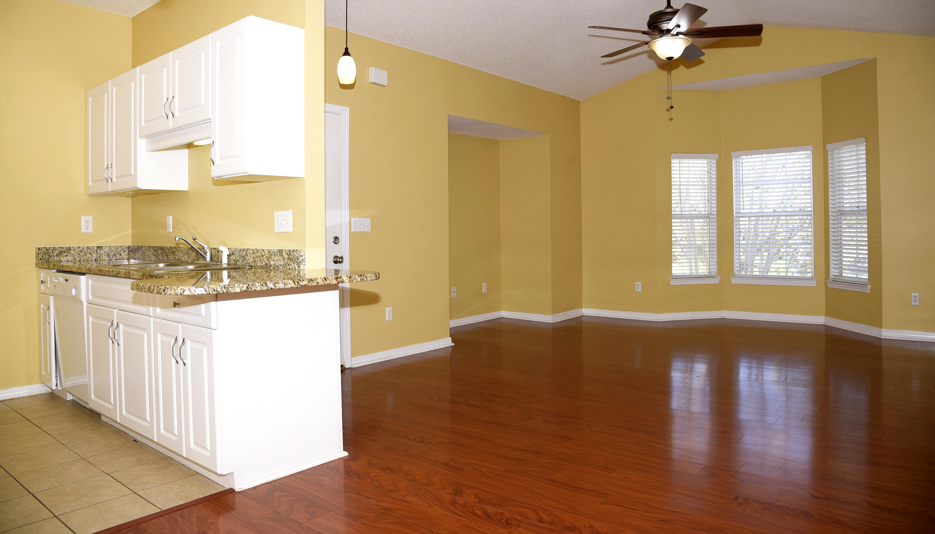 THE OAKS AT NICEVILLE - Residential Lease