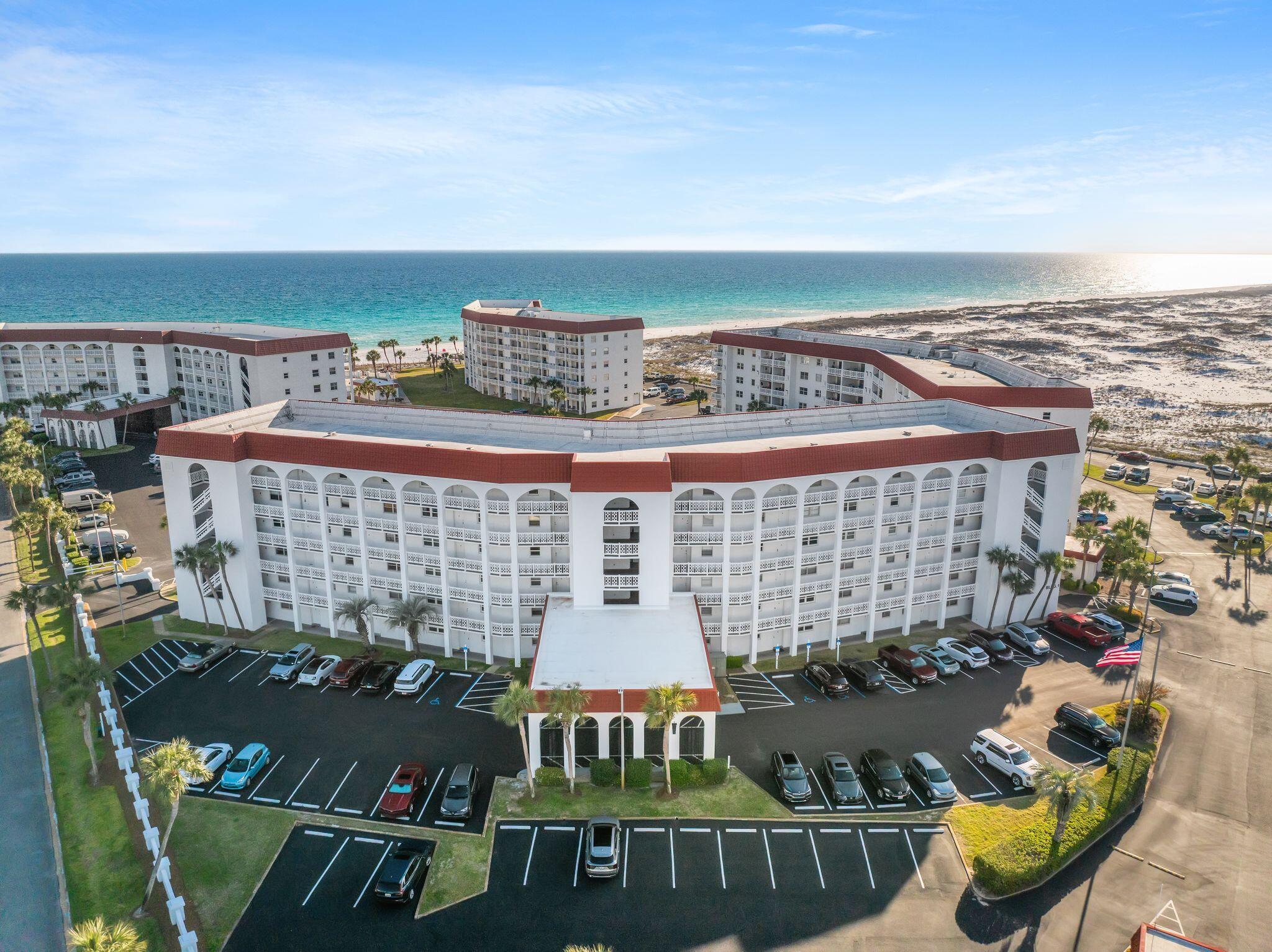 EL MATADOR CONDO - Residential