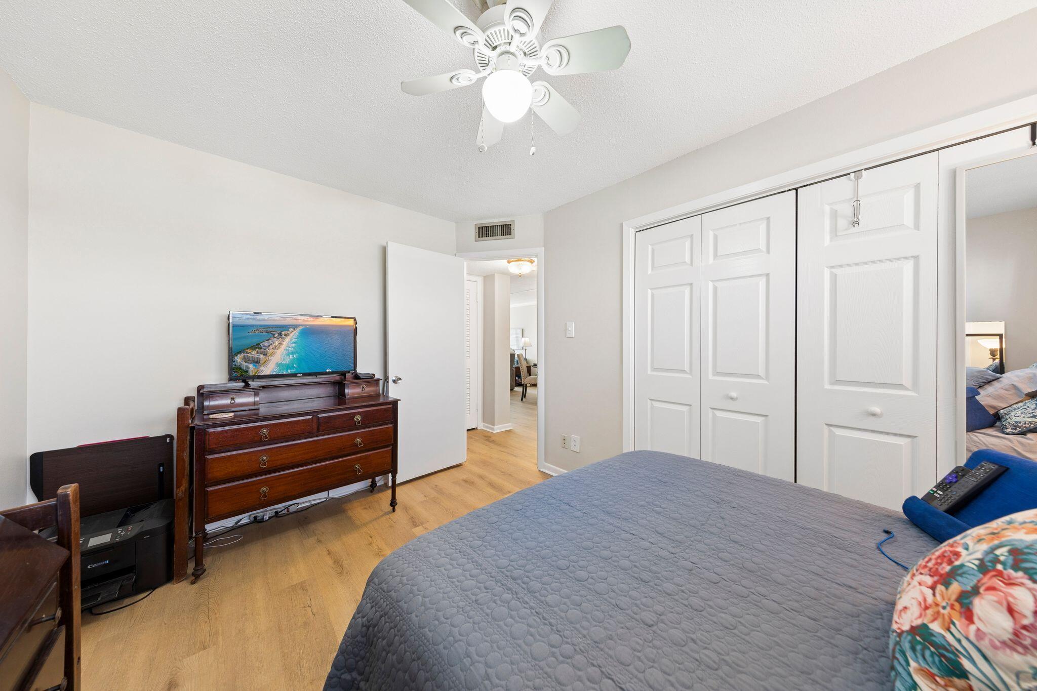 EL MATADOR CONDO - Residential