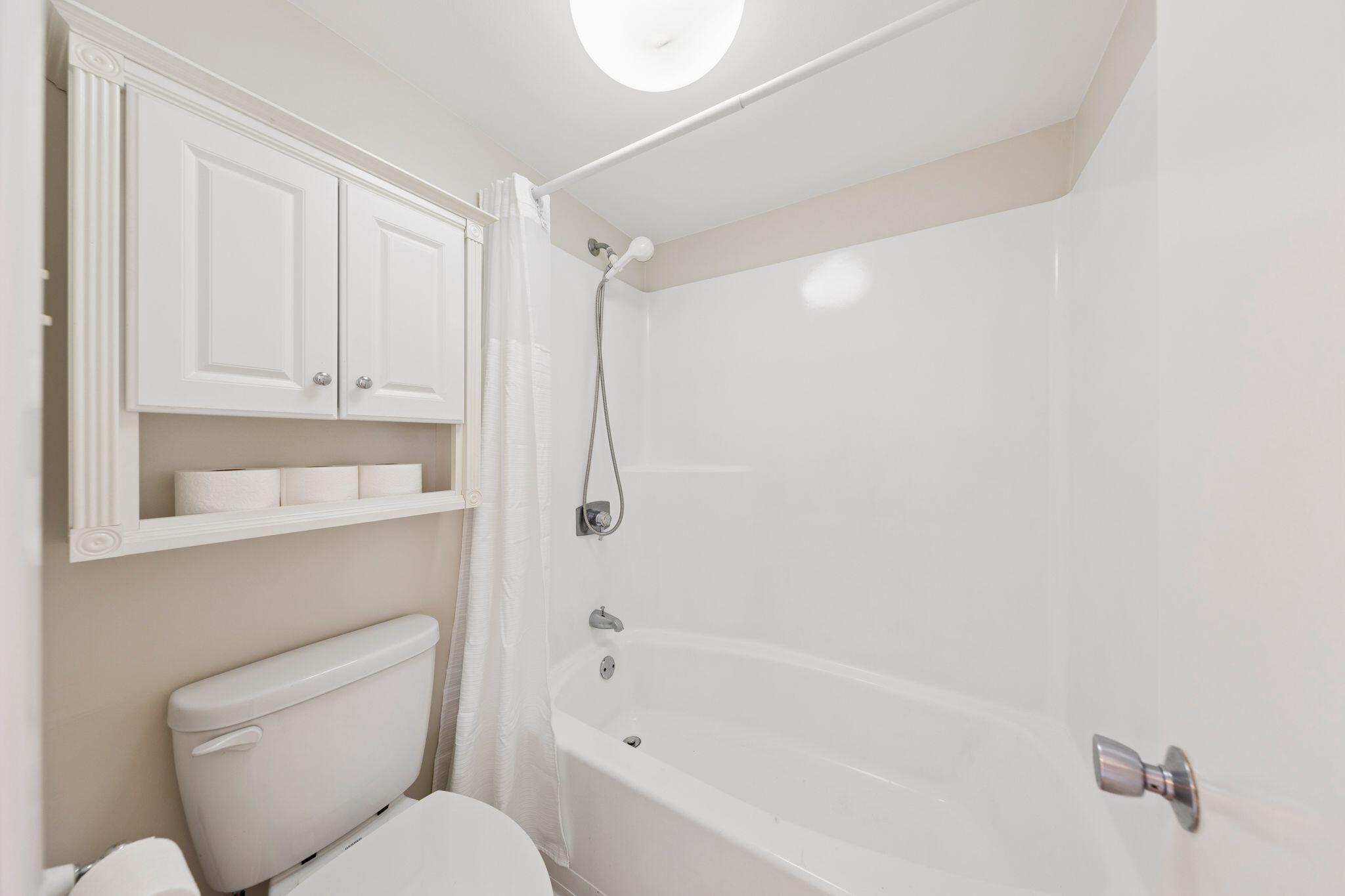 EL MATADOR CONDO - Residential