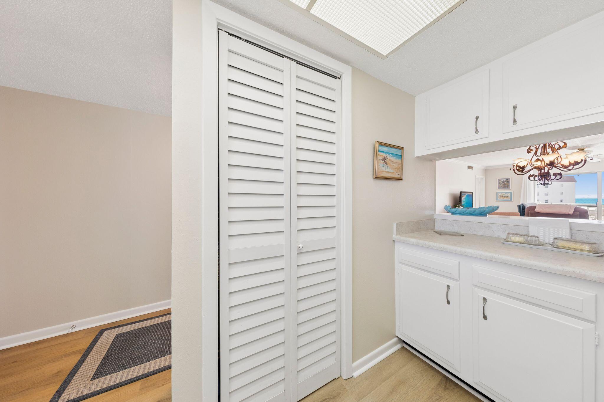 EL MATADOR CONDO - Residential