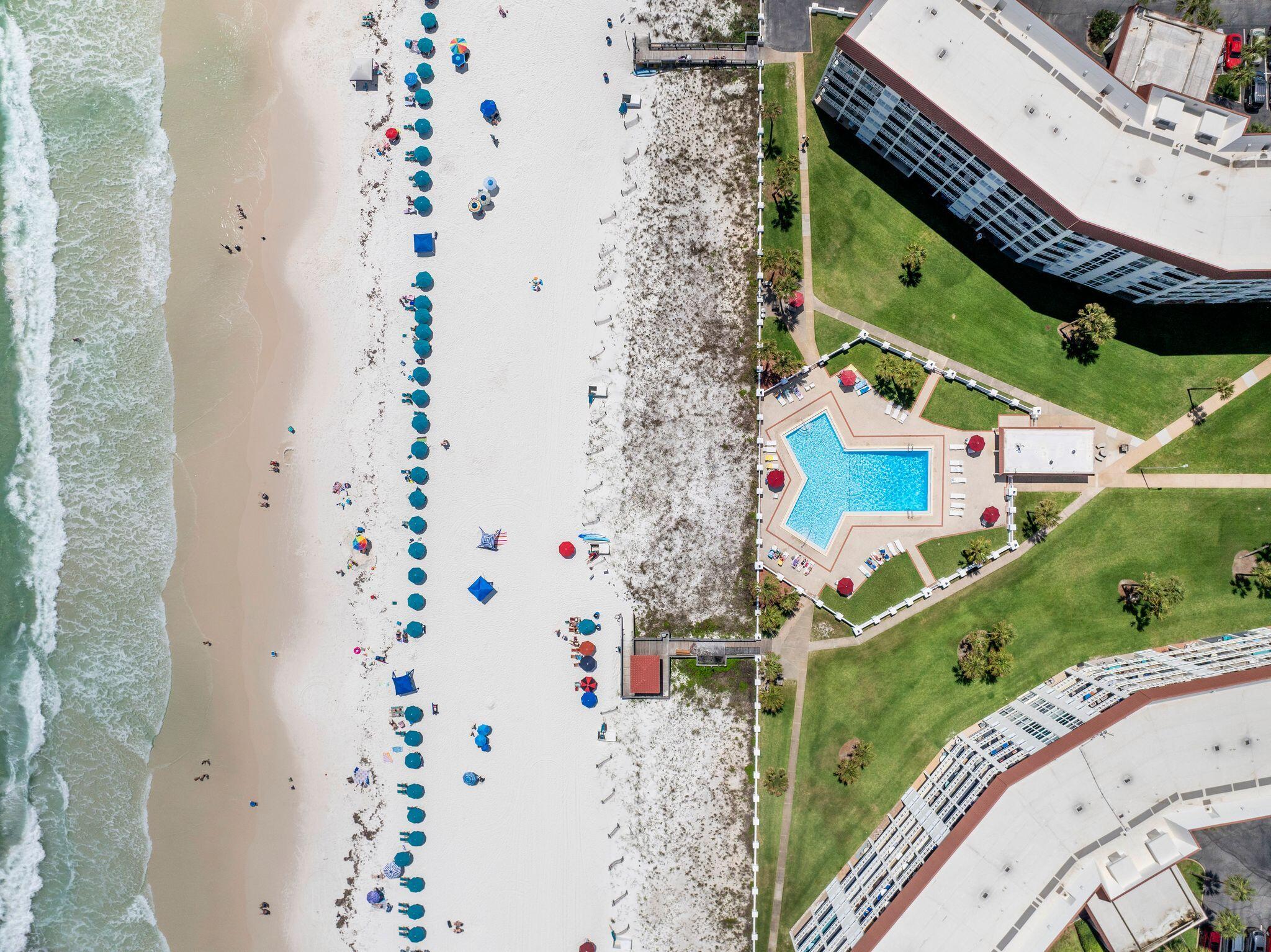 EL MATADOR CONDO - Residential