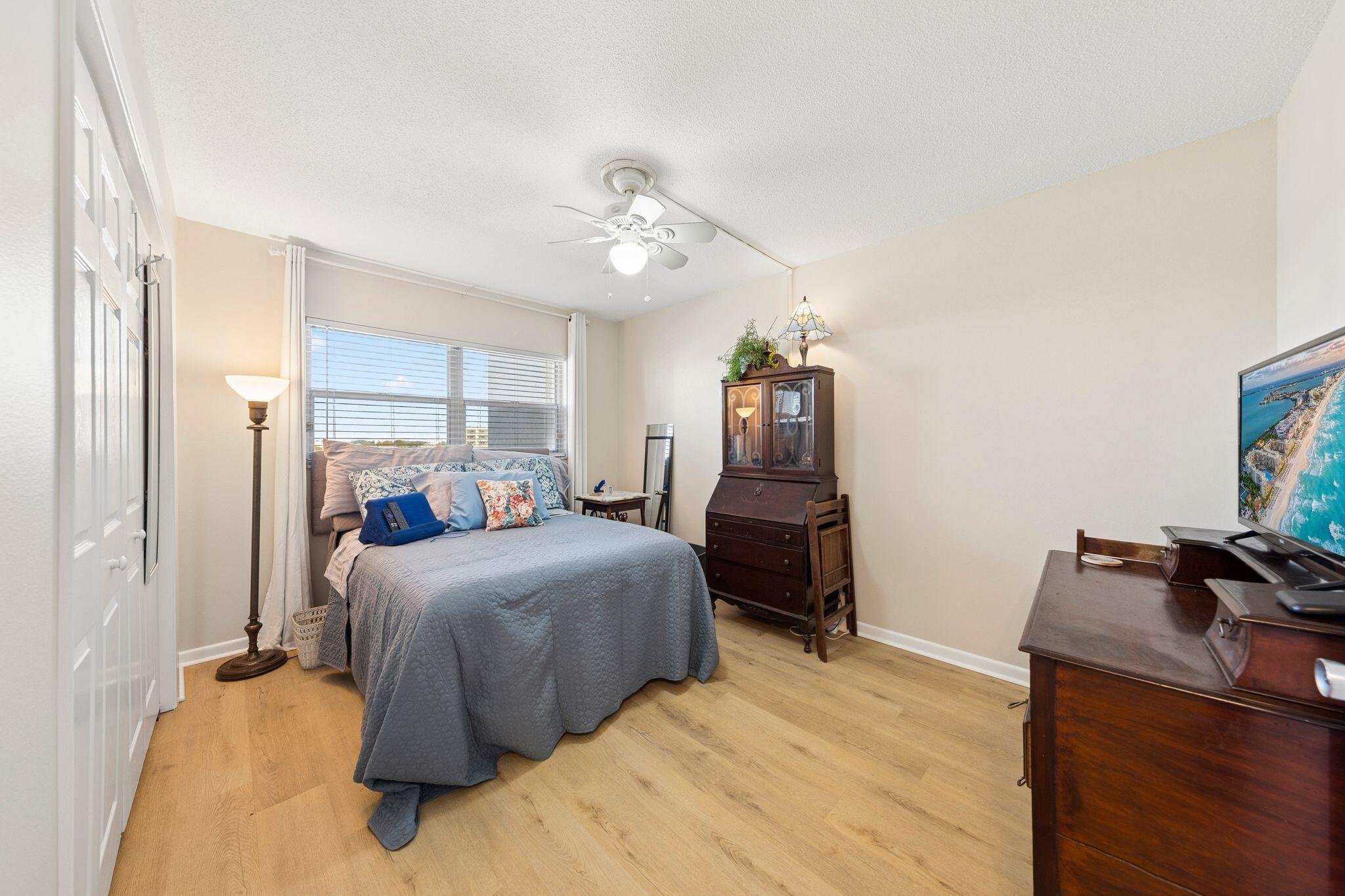 EL MATADOR CONDO - Residential