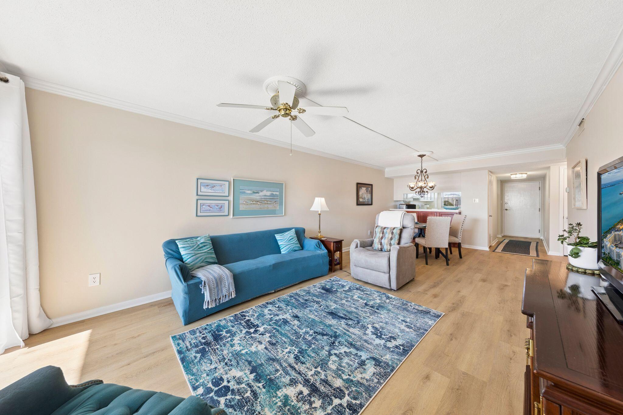 EL MATADOR CONDO - Residential