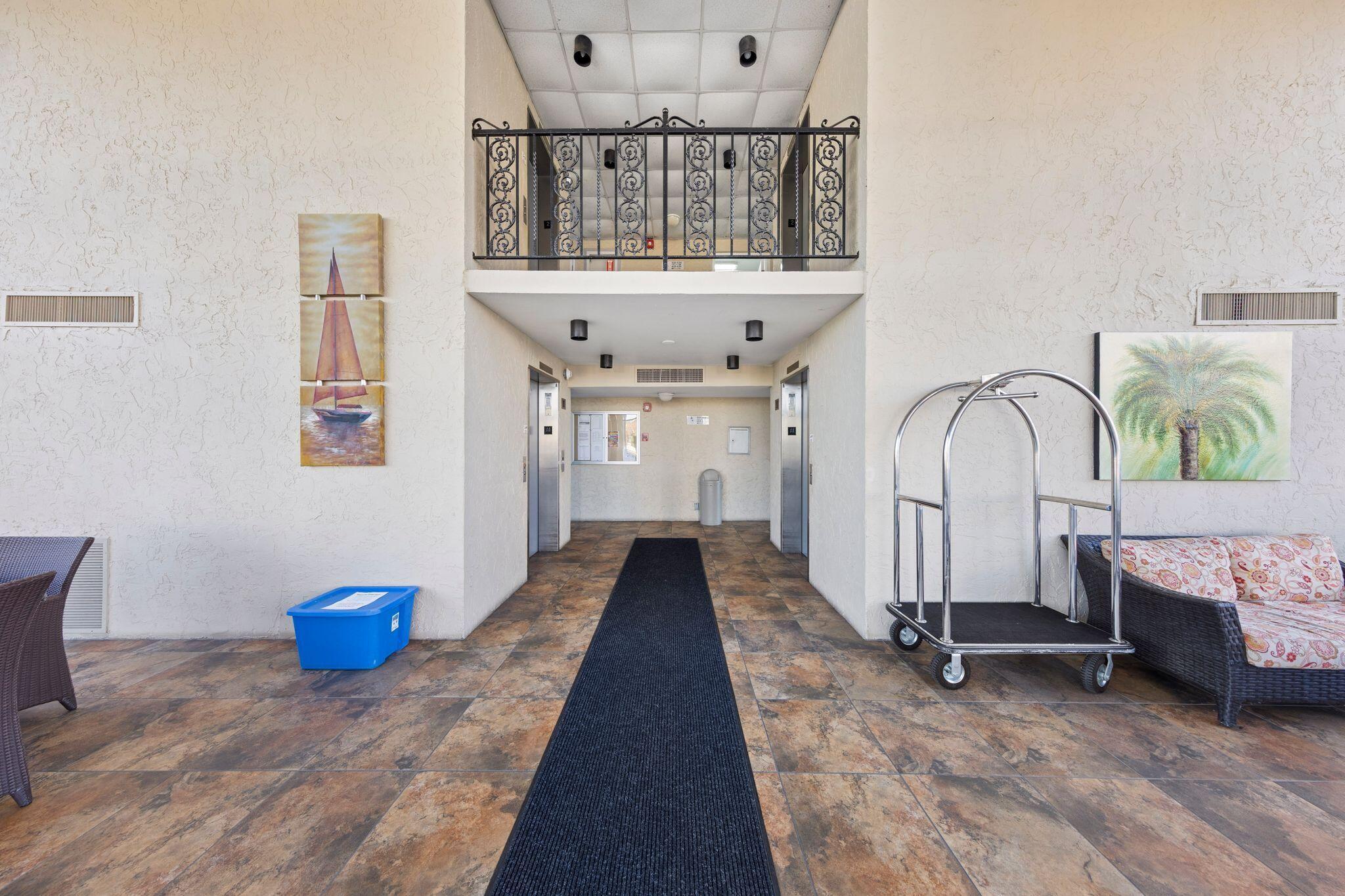 EL MATADOR CONDO - Residential