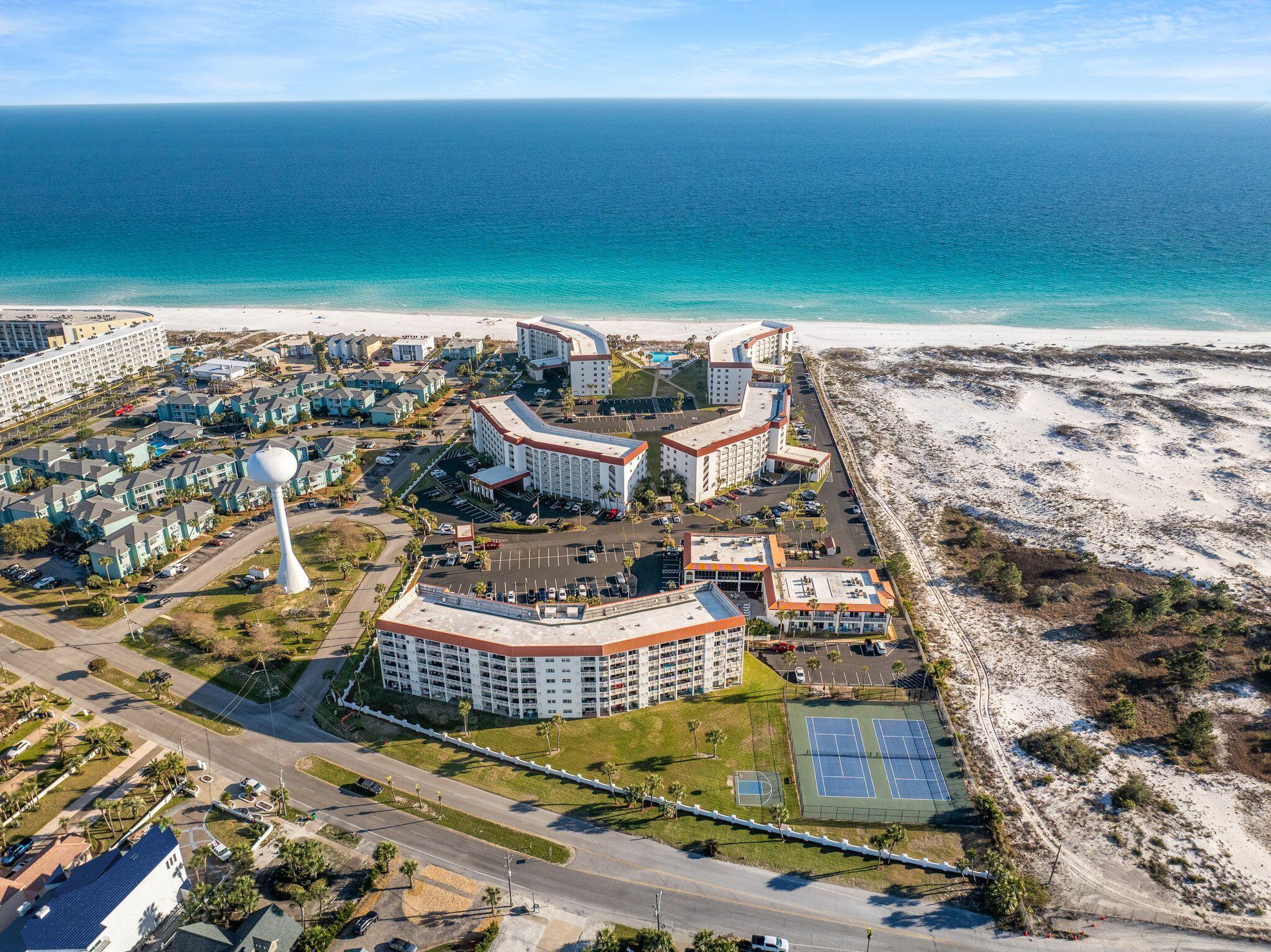 EL MATADOR CONDO - Residential