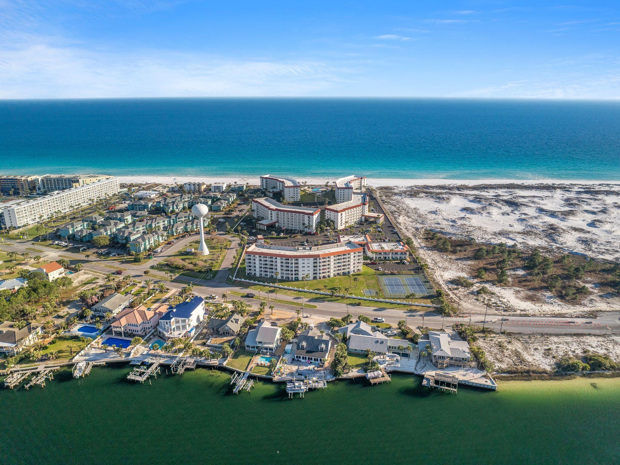 EL MATADOR CONDO - Residential