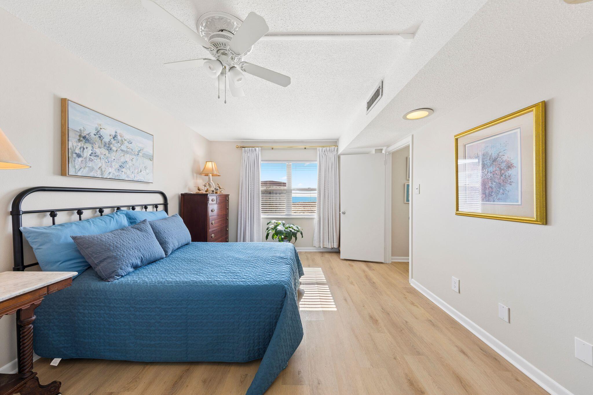 EL MATADOR CONDO - Residential