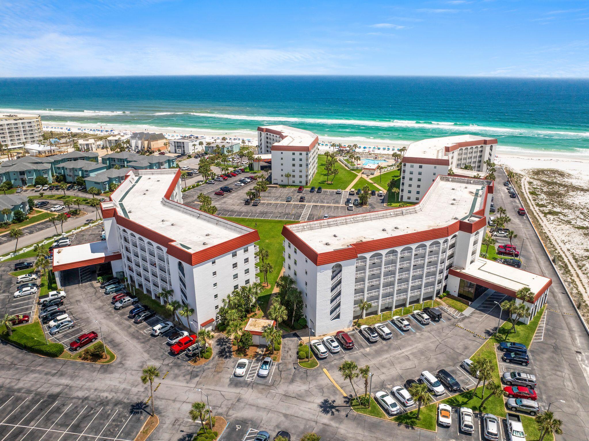 EL MATADOR CONDO - Residential