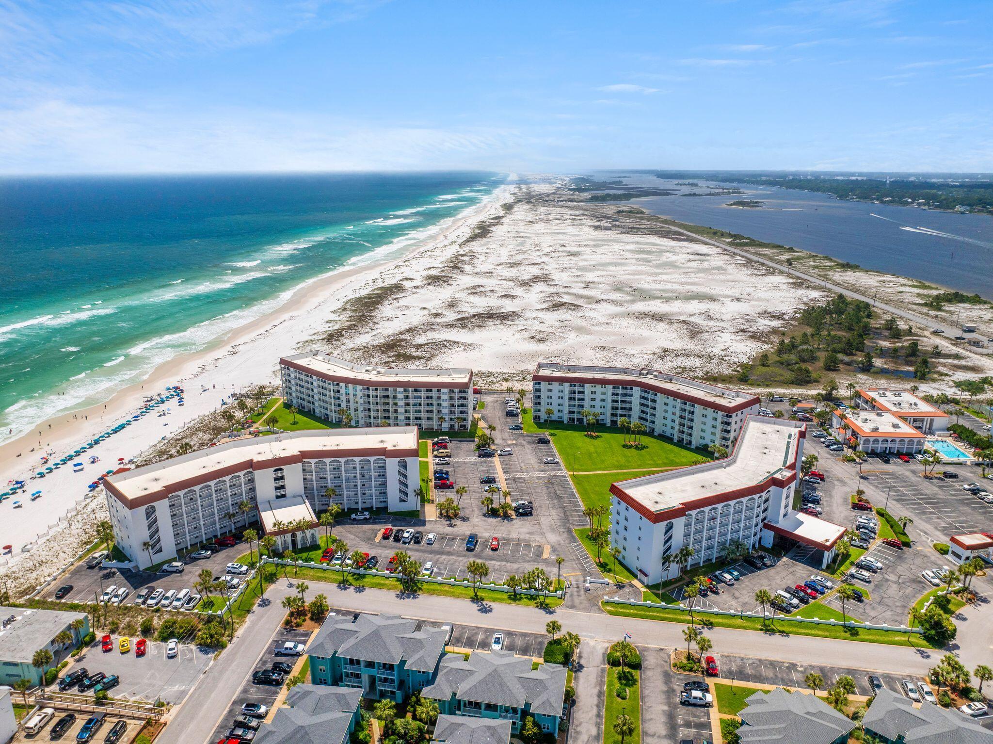 EL MATADOR CONDO - Residential