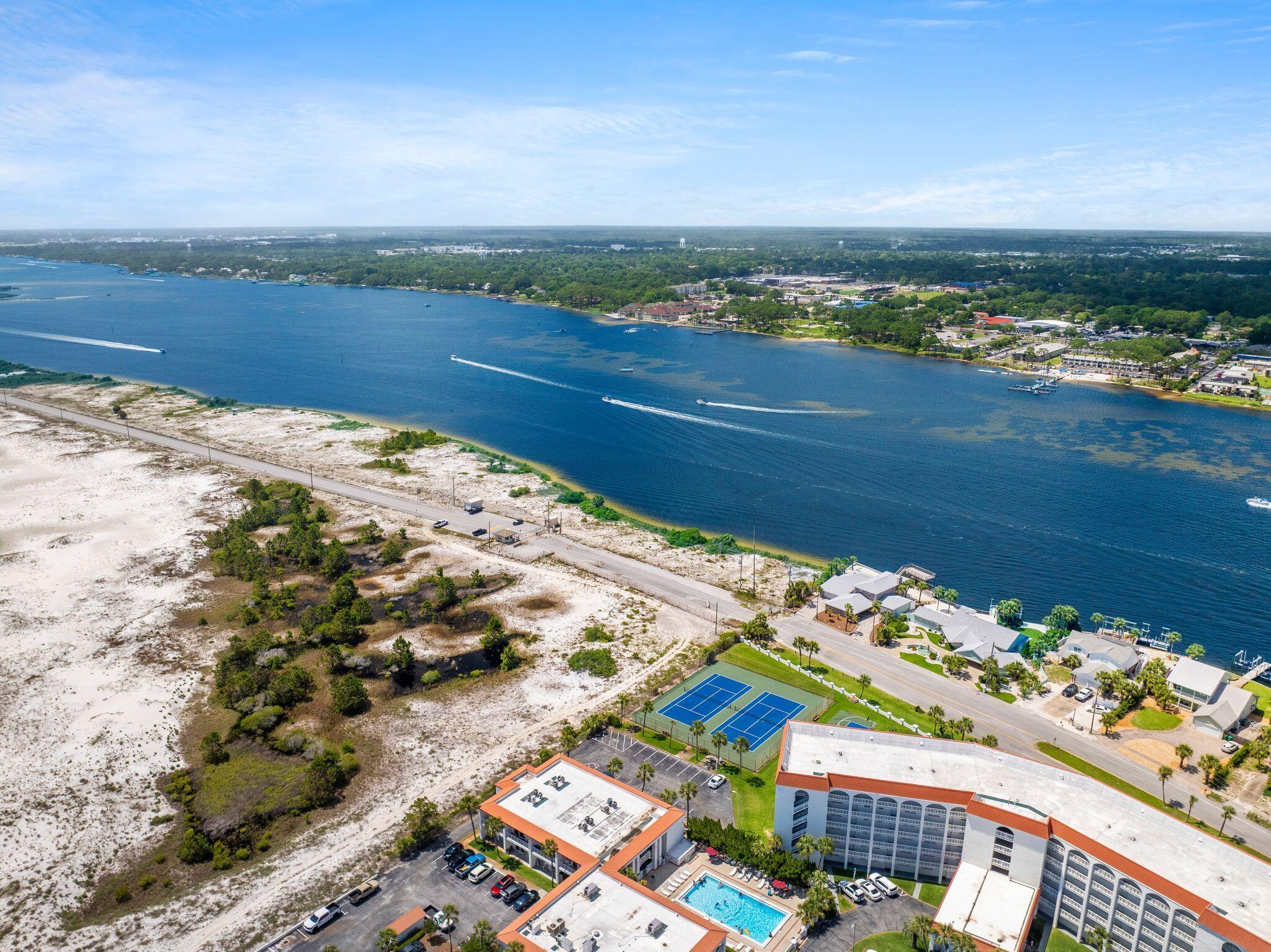 EL MATADOR CONDO - Residential