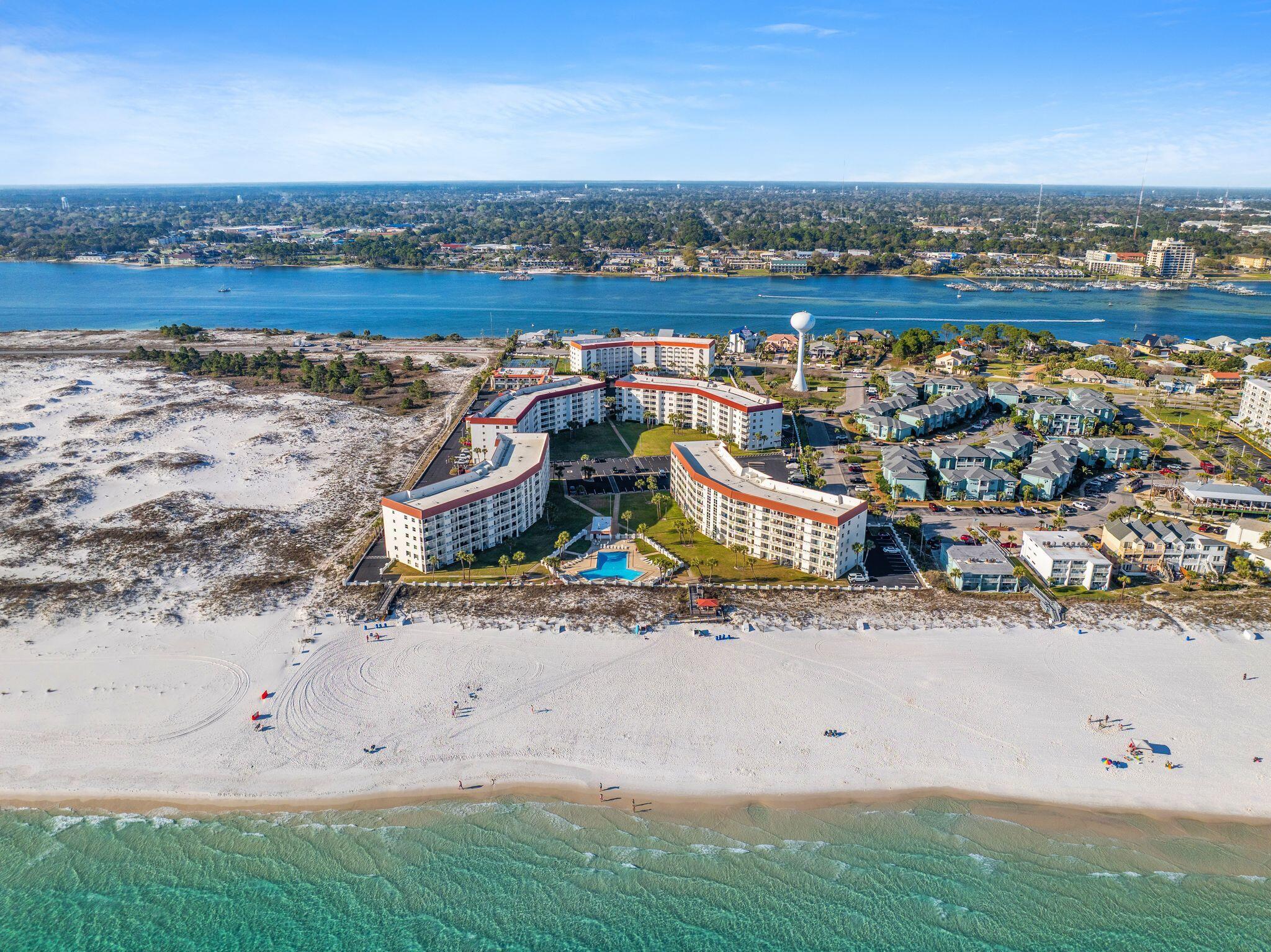 EL MATADOR CONDO - Residential