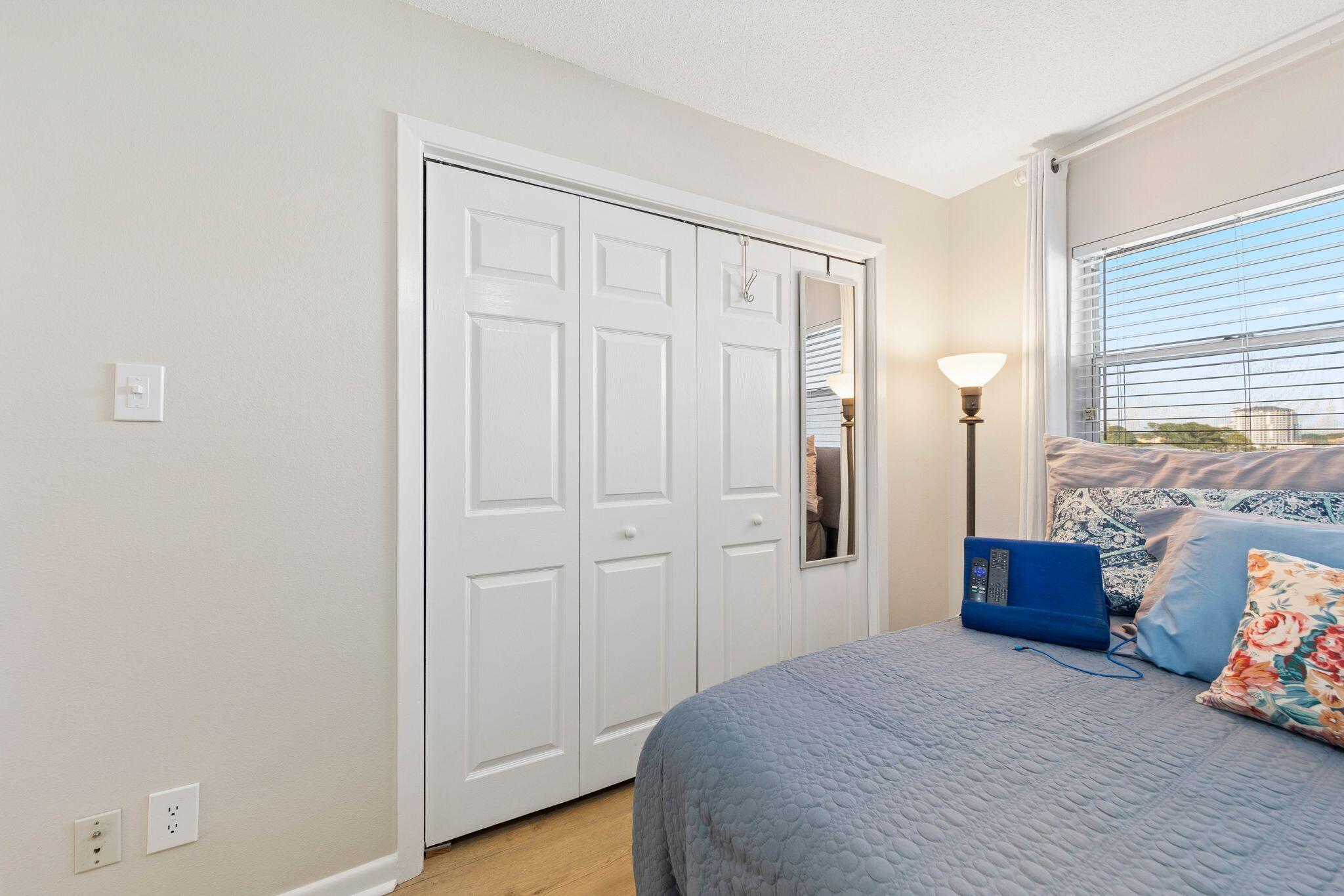 EL MATADOR CONDO - Residential