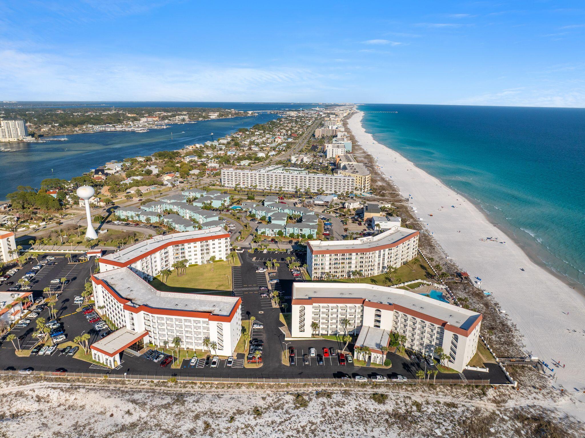 EL MATADOR CONDO - Residential