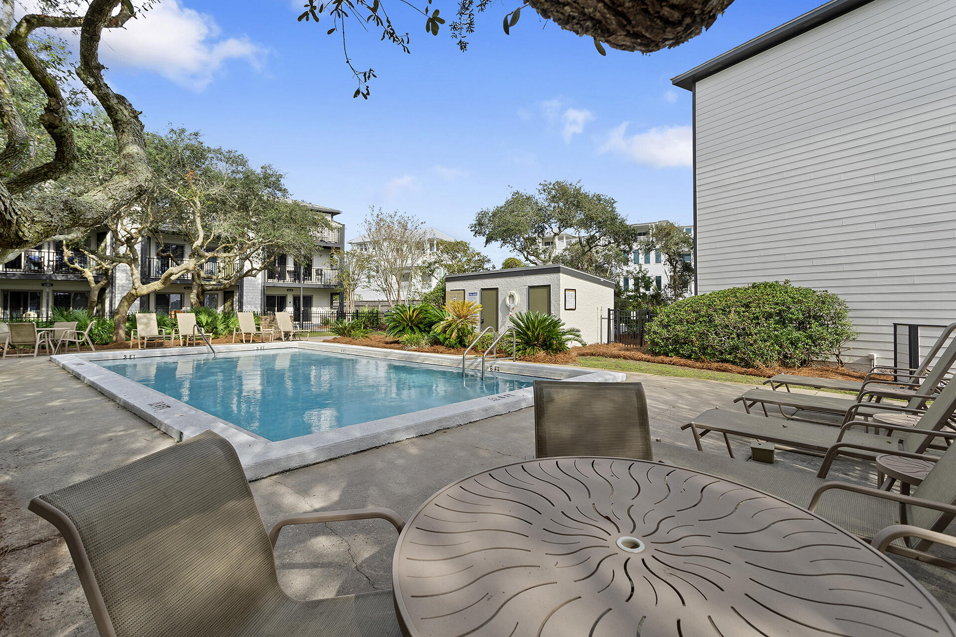 INLET DUNES CONDO PH 1 - Residential