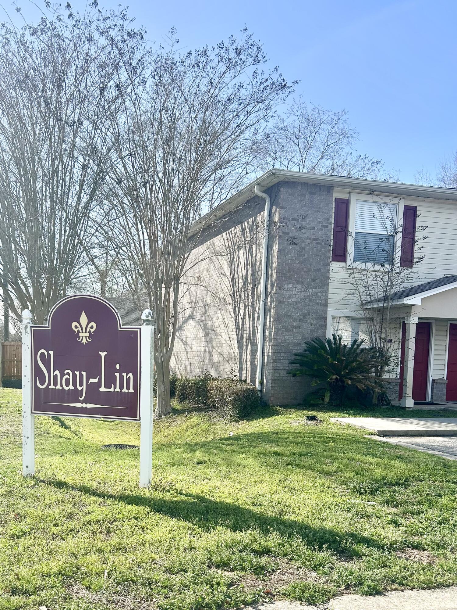 SHAY LIN T/H - Residential Lease