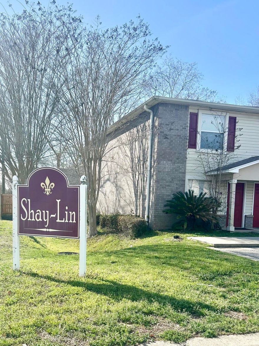 Great townhome in perfect location...Behind White Wilson Medical Center, close to EOD School, Eglin AFB, Duke Field and NWFL College...This unit has been repainted and updated with new appliances in kitchen. New range, microwave, and dishwasher. Original Washer and dryer in pantry area. Upstairs carpet has been replaced. New ceiling fans in bedrooms. Living room has Cherry Laminate floors. Tile in the Kitchen, bath area.  Private patio out back with small lawn. Community Pool. Small pets allowed with deposit.