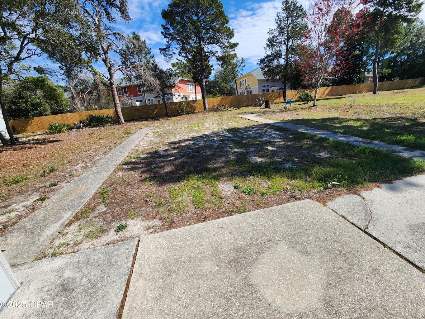 NO RECORDED SUBDIVISION - Land