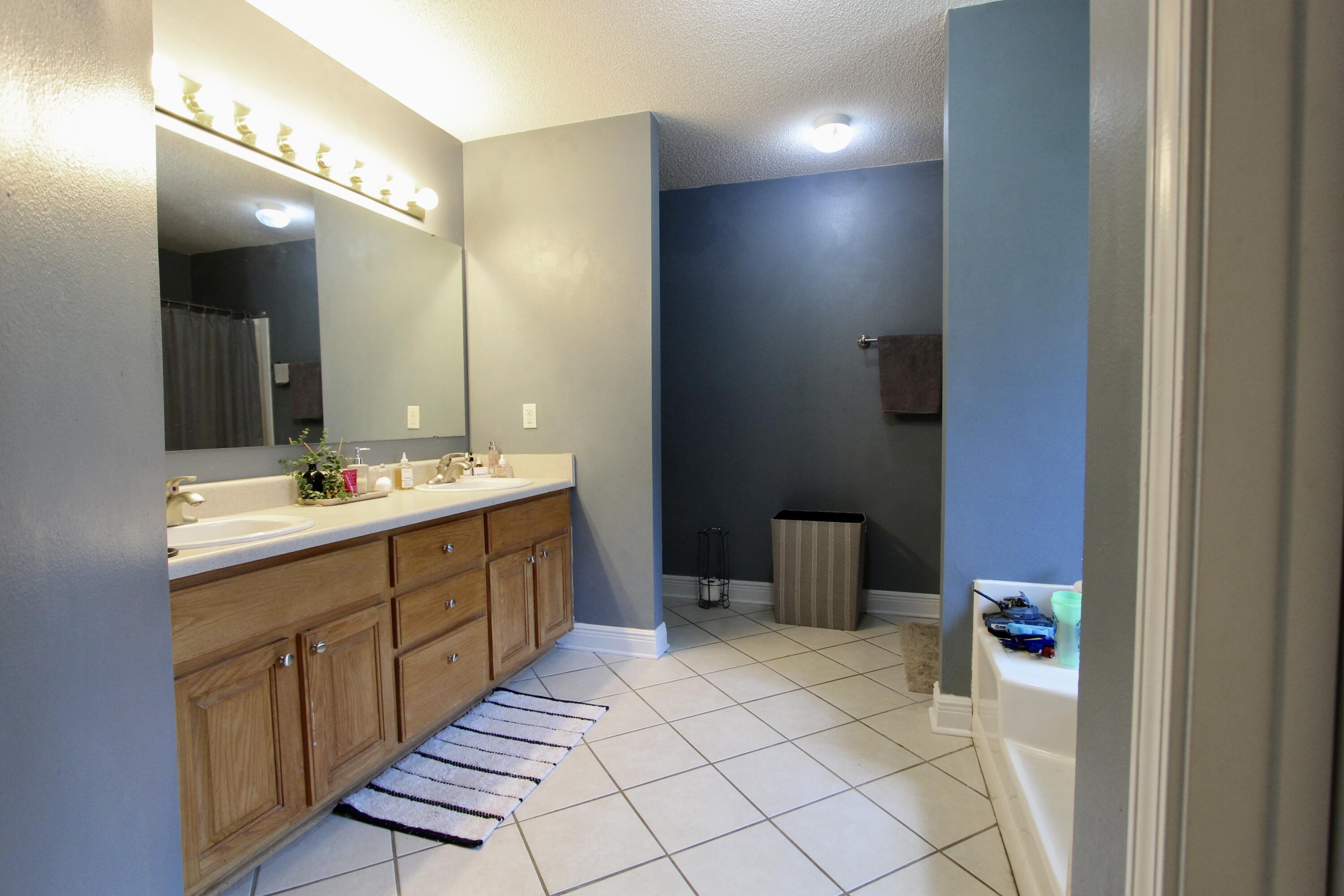 FOX VALLEY - Residential Lease