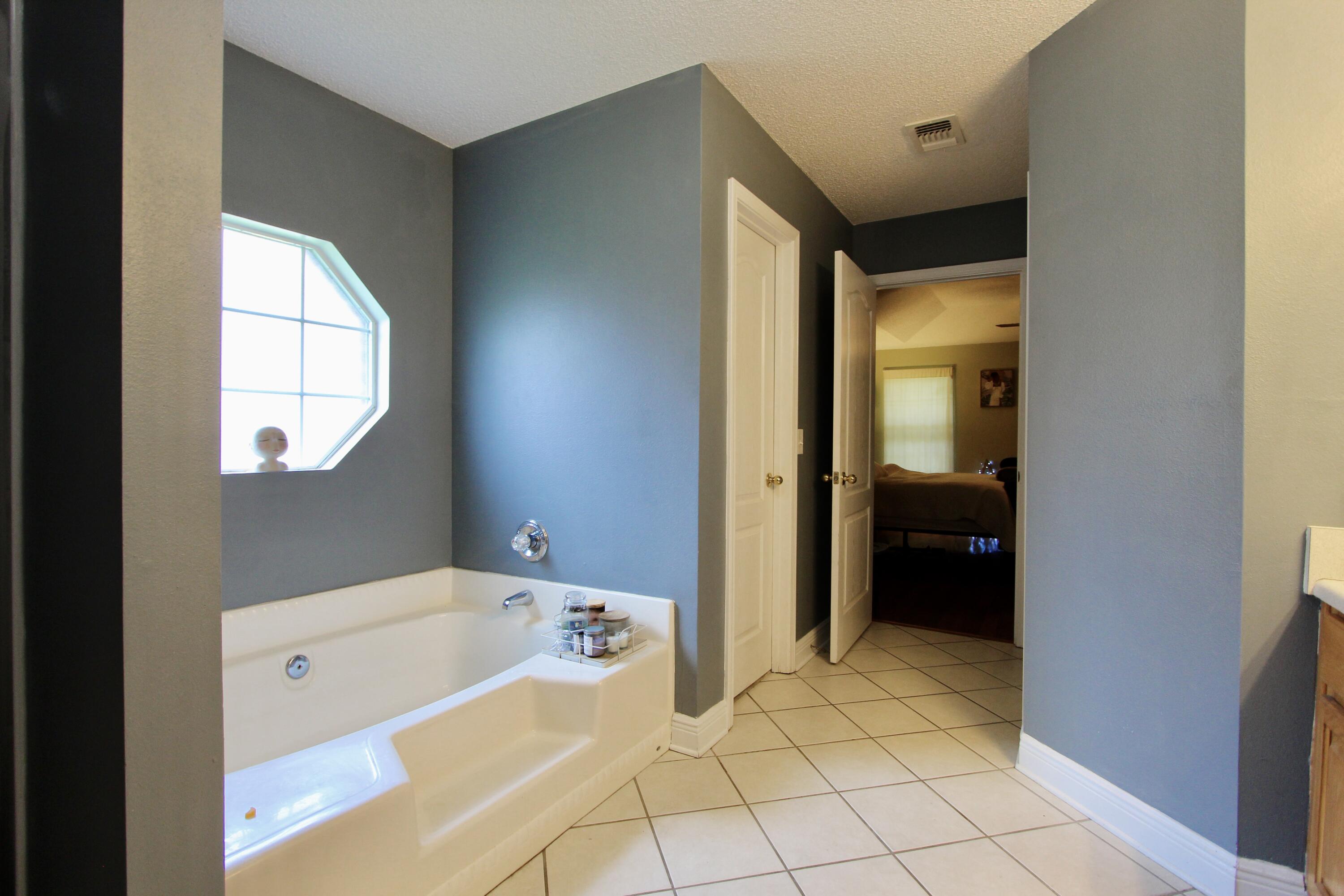 FOX VALLEY - Residential Lease