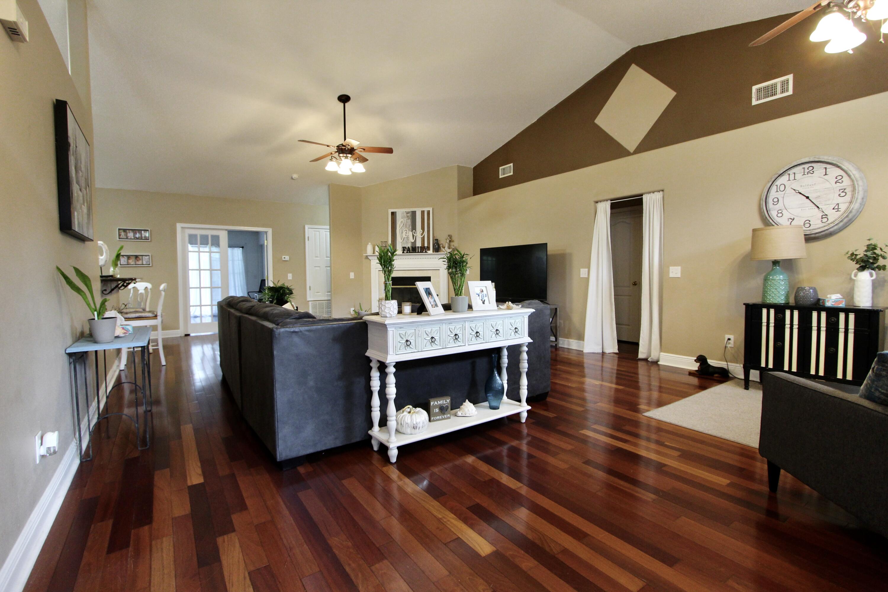 FOX VALLEY - Residential Lease