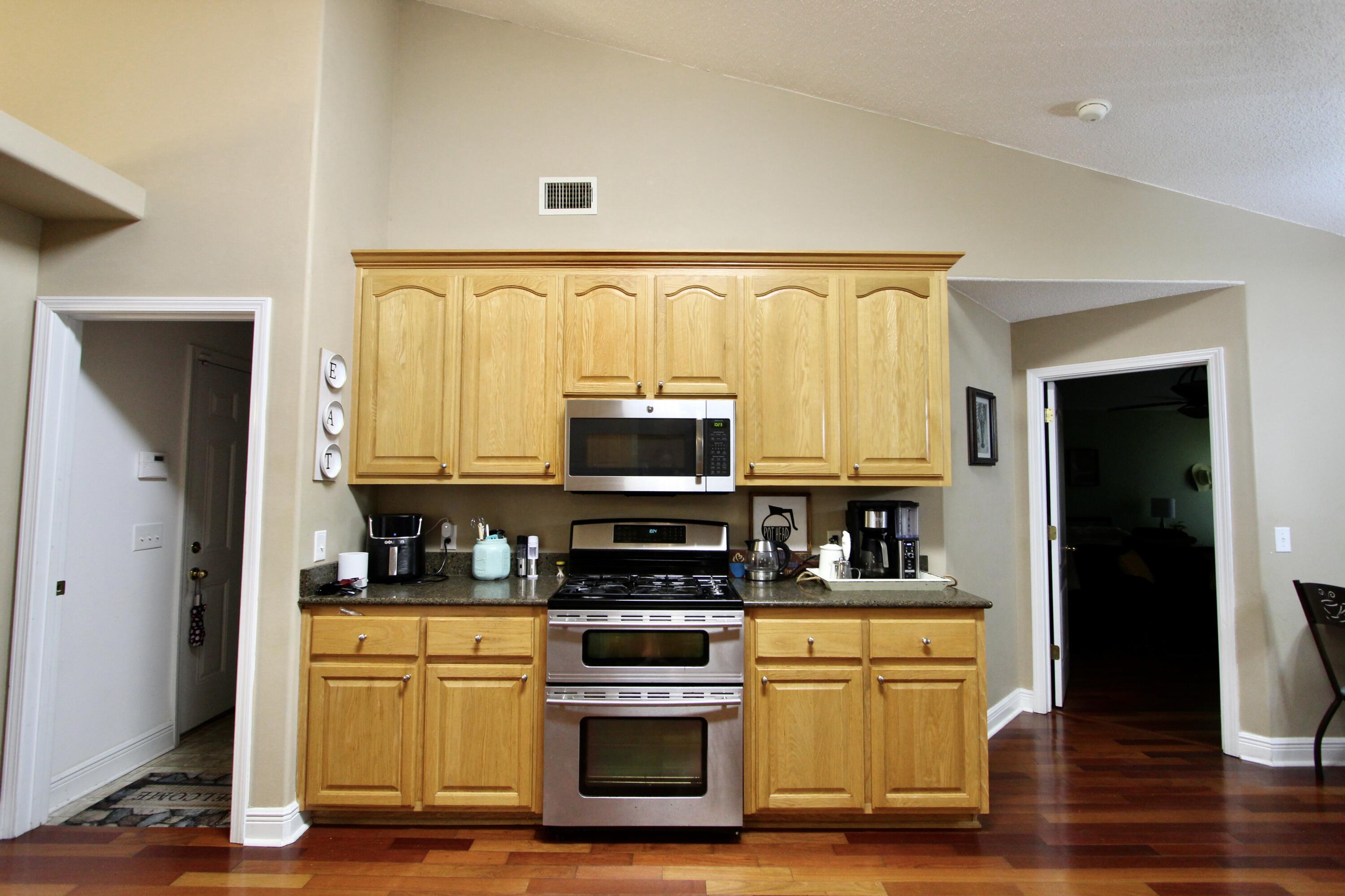 FOX VALLEY - Residential Lease