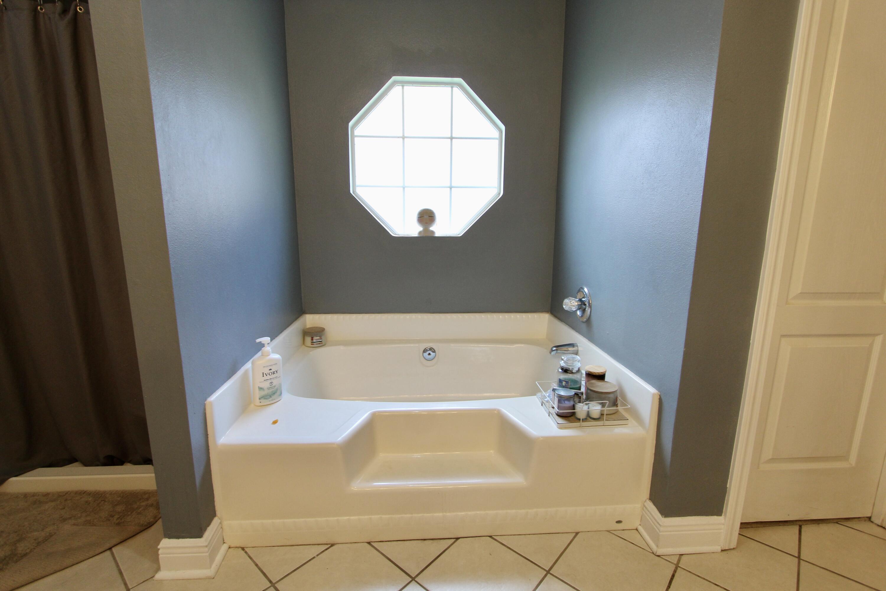 FOX VALLEY - Residential Lease