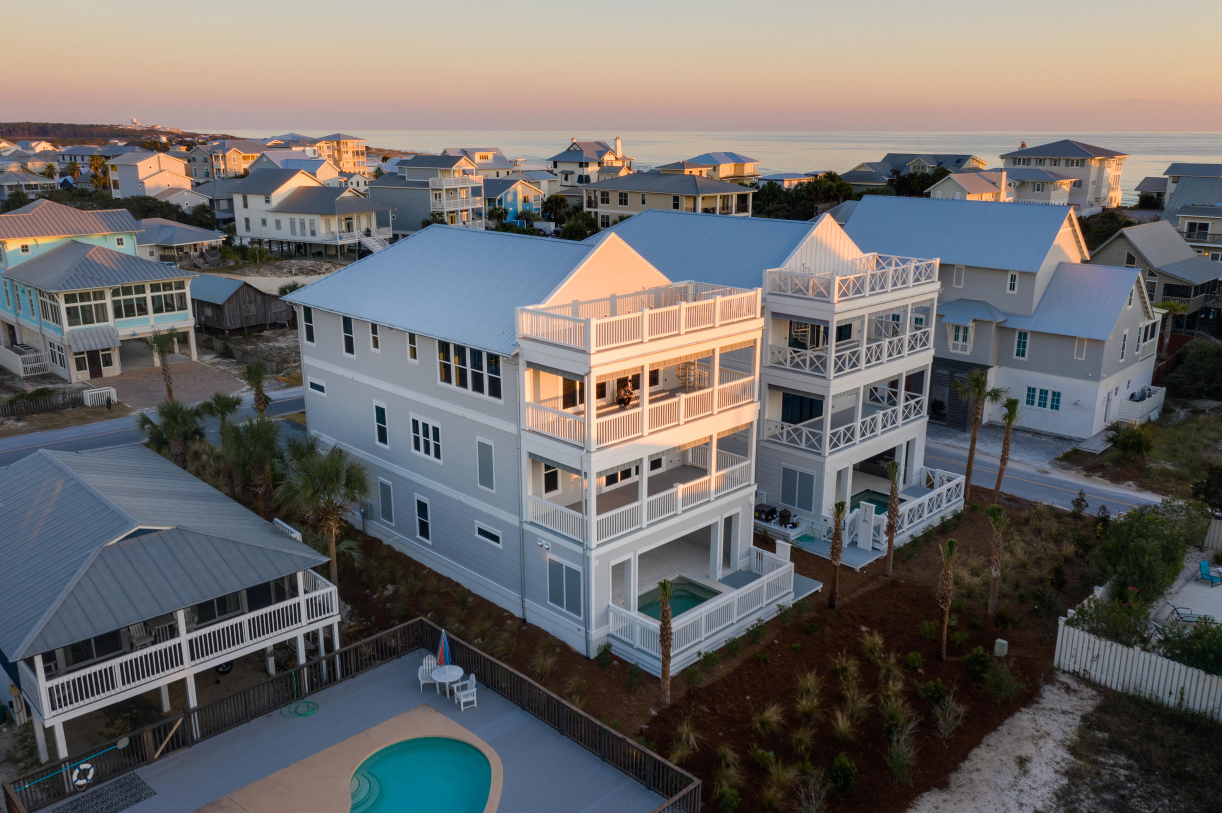 GRAYTON BEACH - Residential