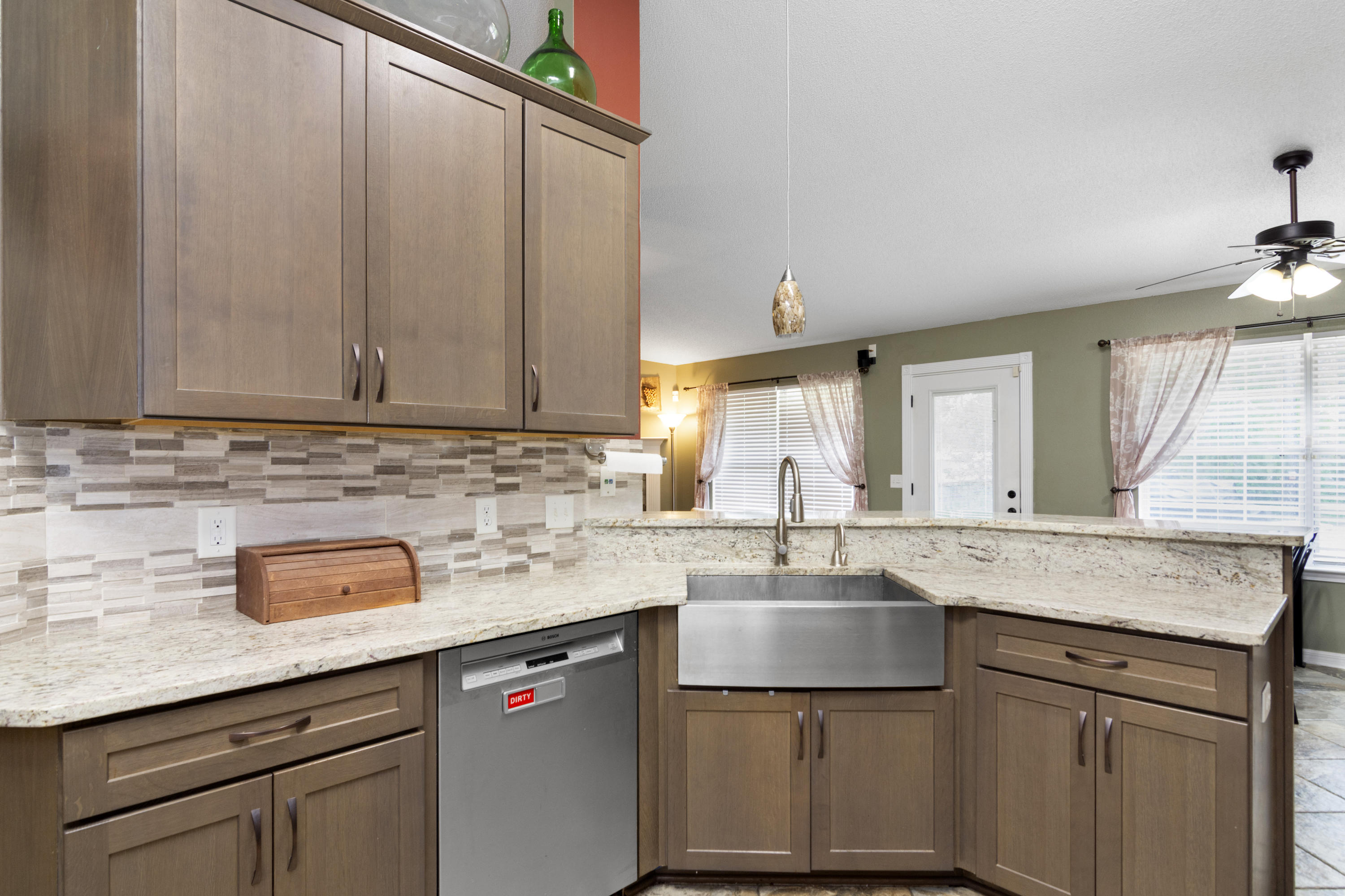 HOLLEY BY THE SEA - Residential