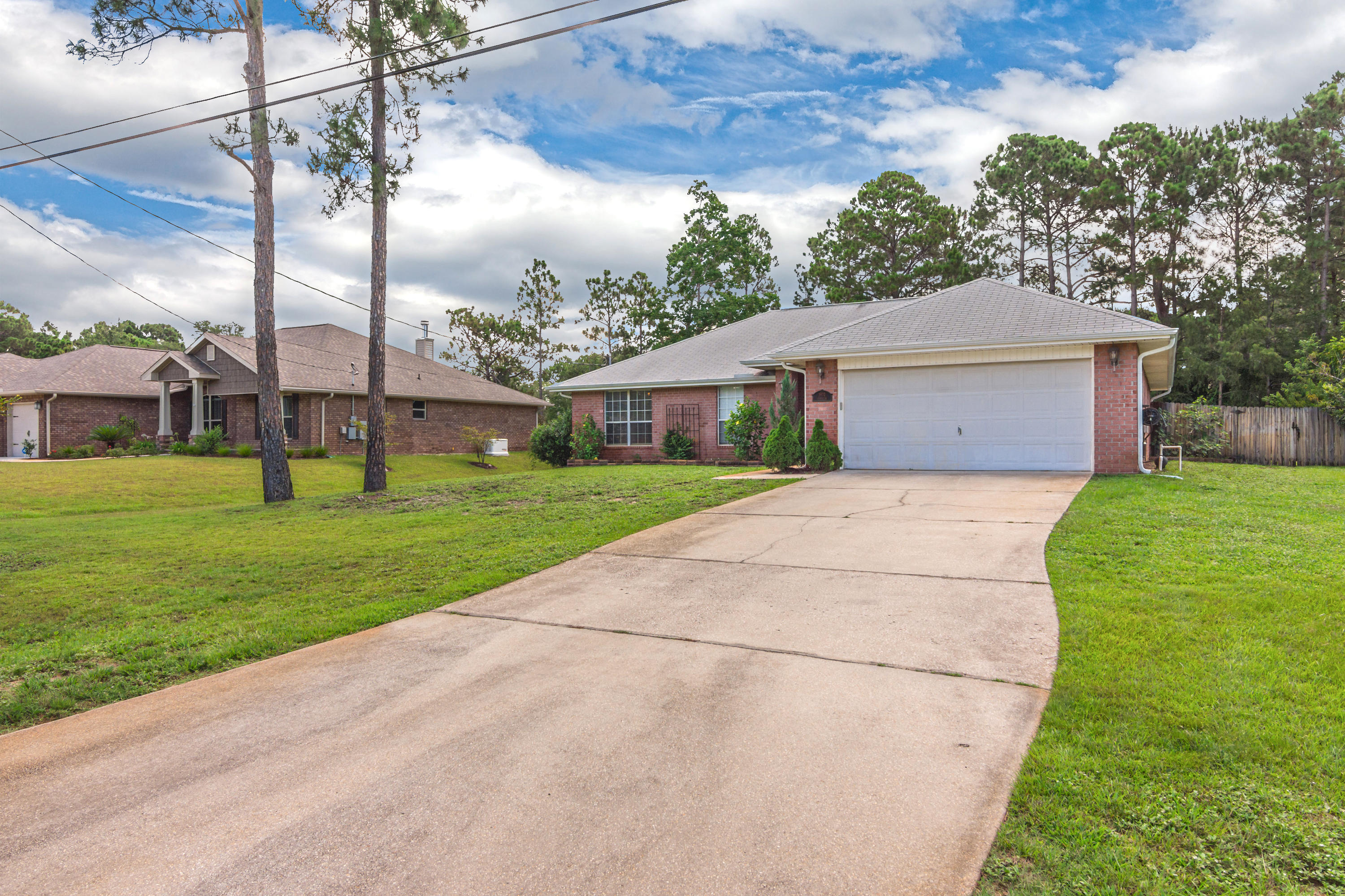 HOLLEY BY THE SEA - Residential